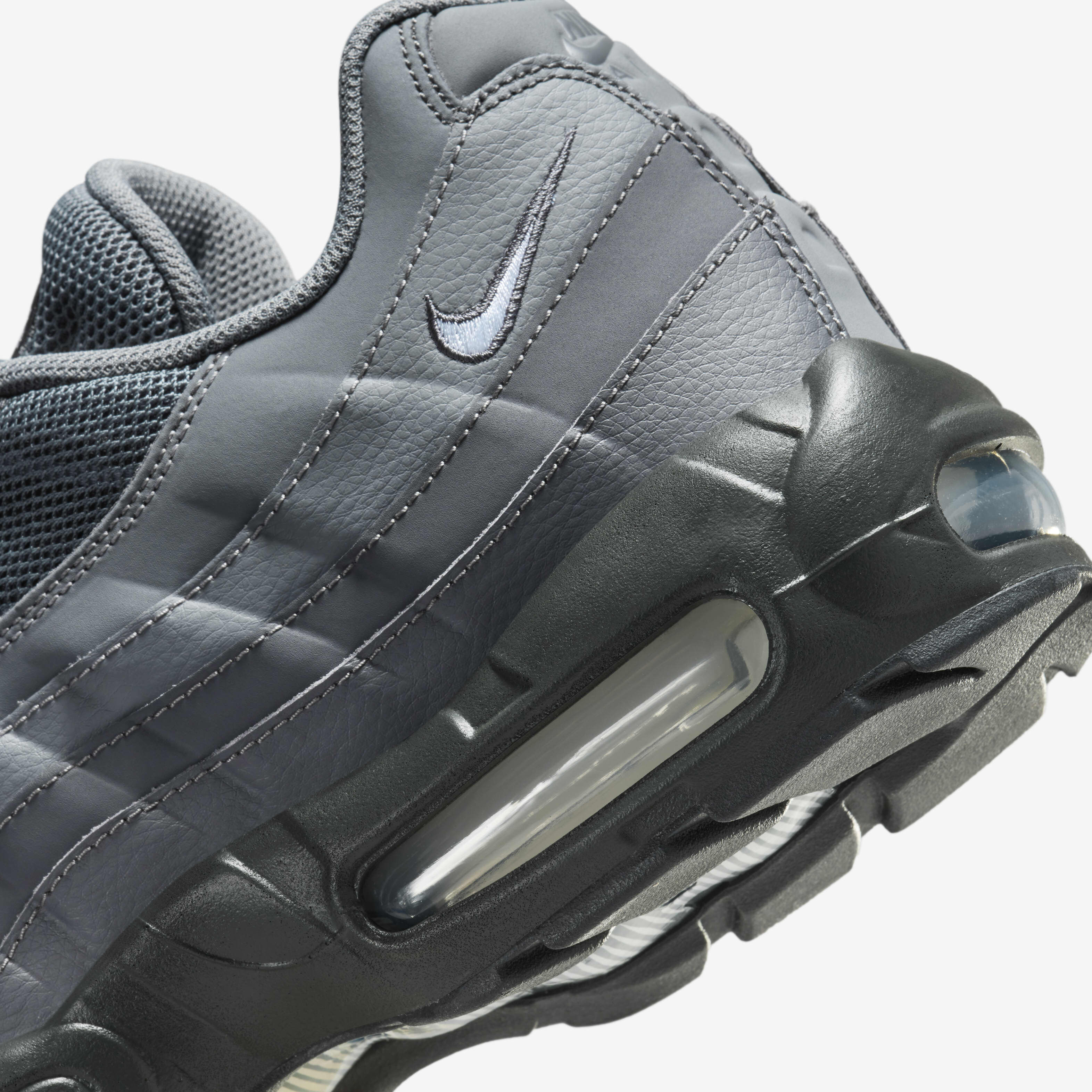 Nike Air Max 95 image number 7