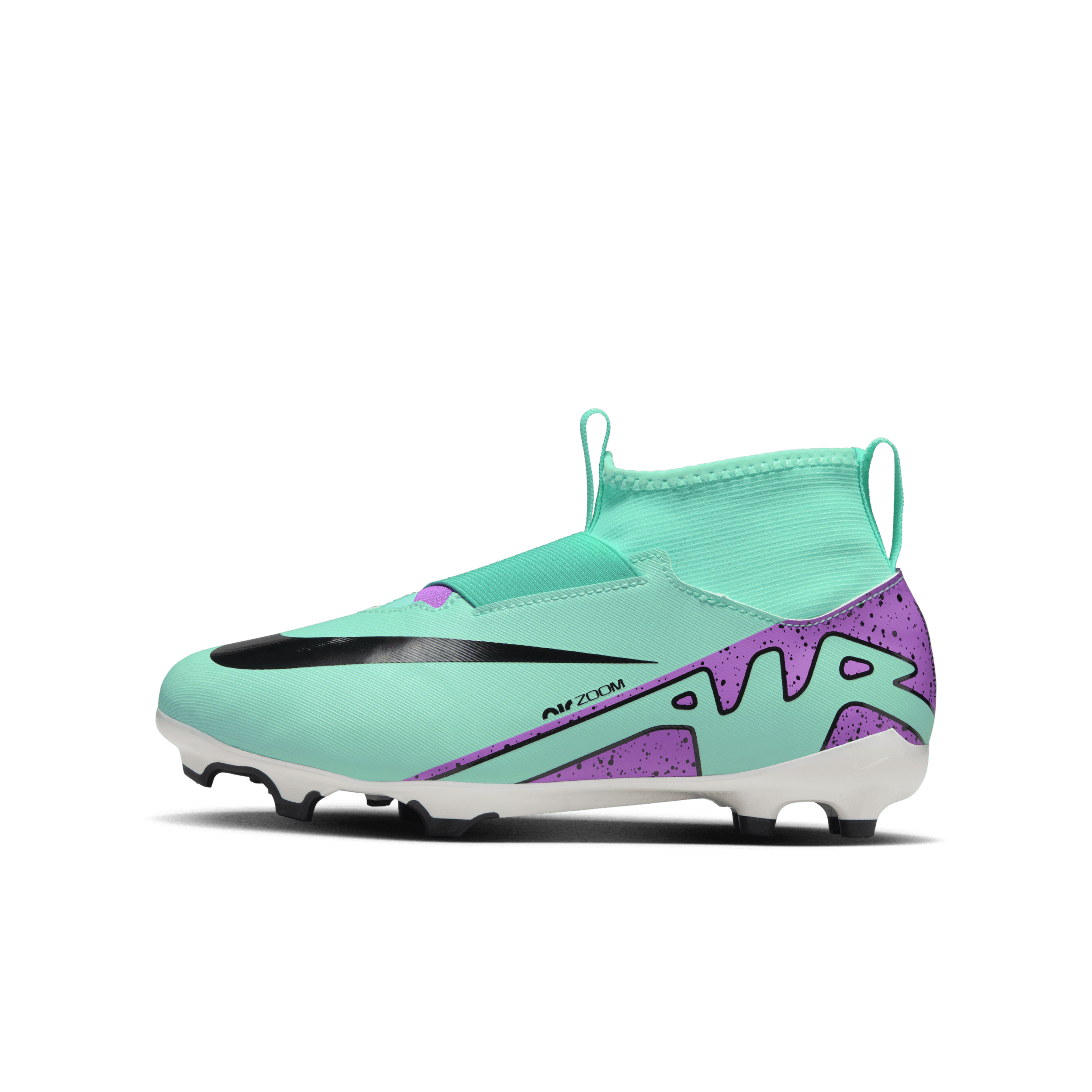 Nike football shoes top price in uae