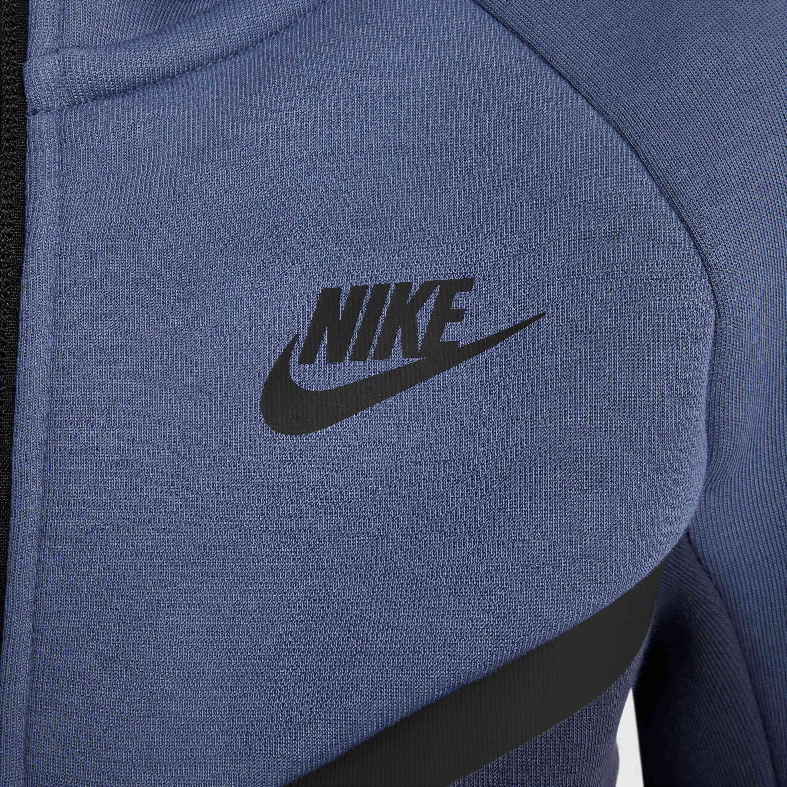 Nike Sportswear Tech Fleece image number 3