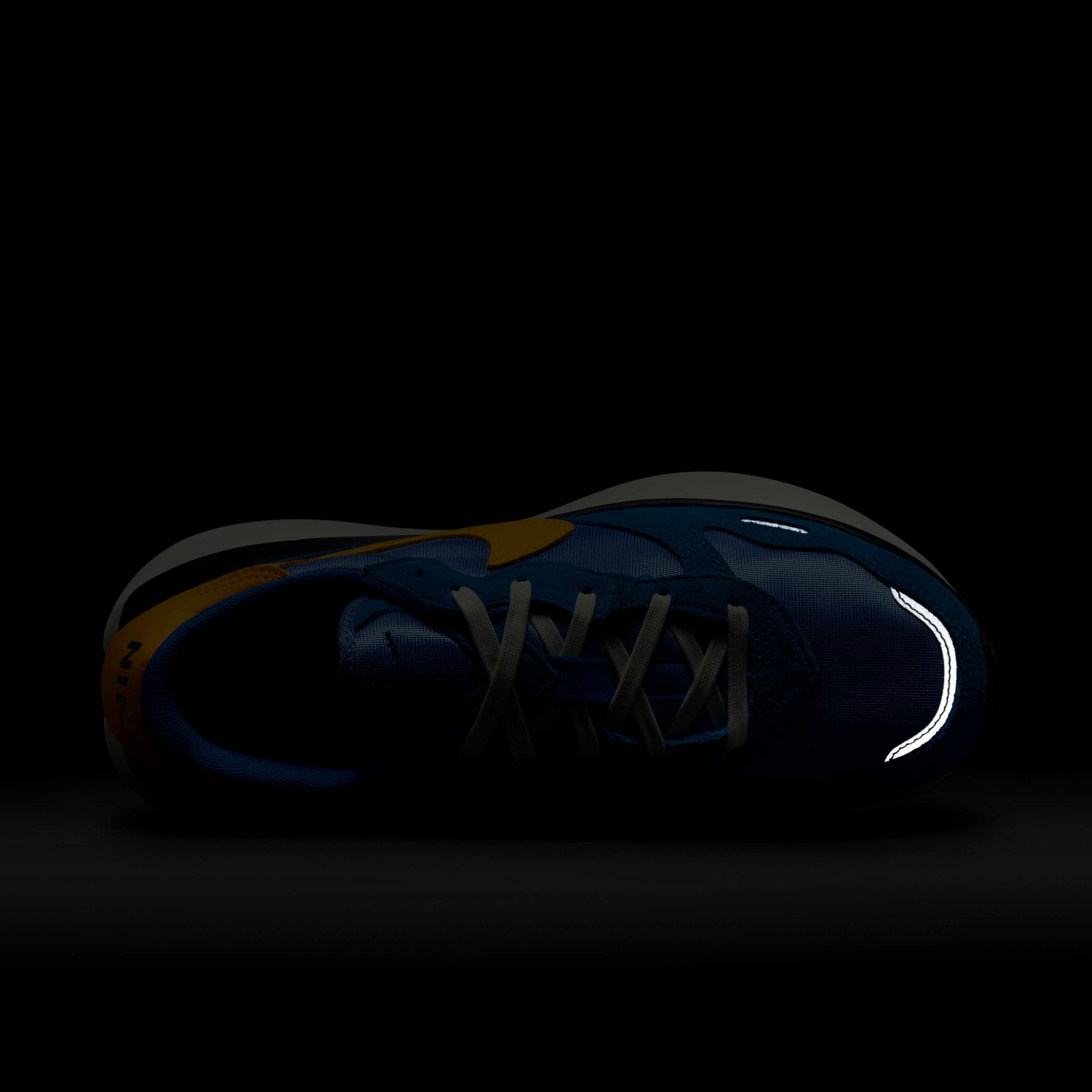 نايكي فينيكس وافل image number 8