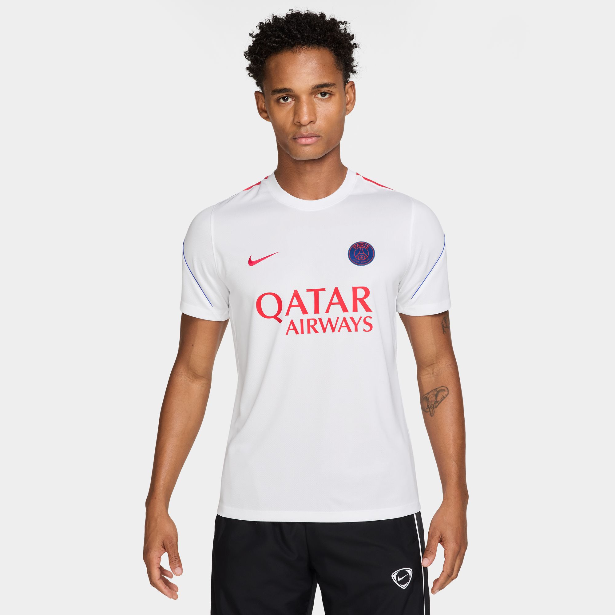Paris Saint-Germain Strike image number 0