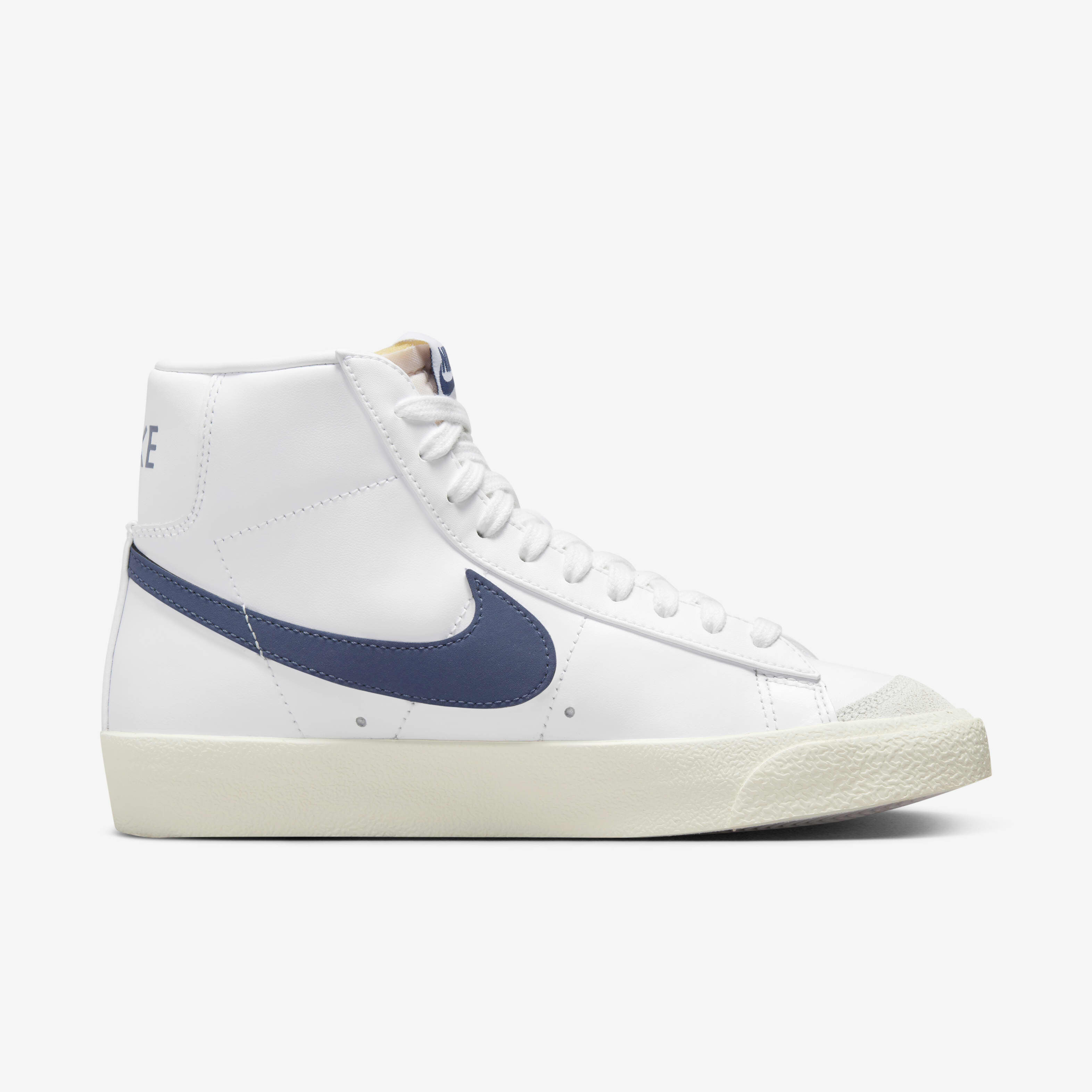 Nike Blazer Mid '77 image number 2