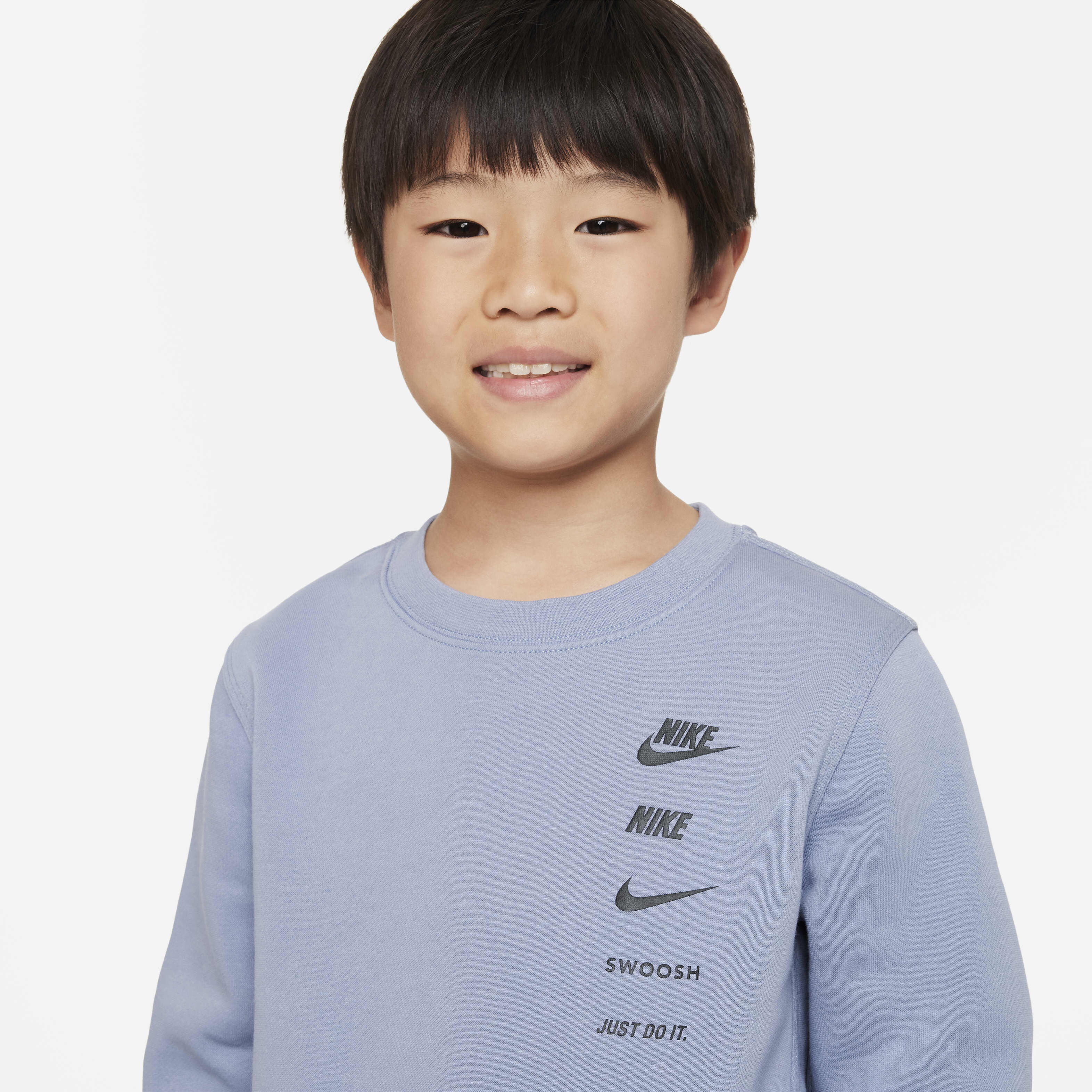 Nike Sportswear Standard Issue image number 2