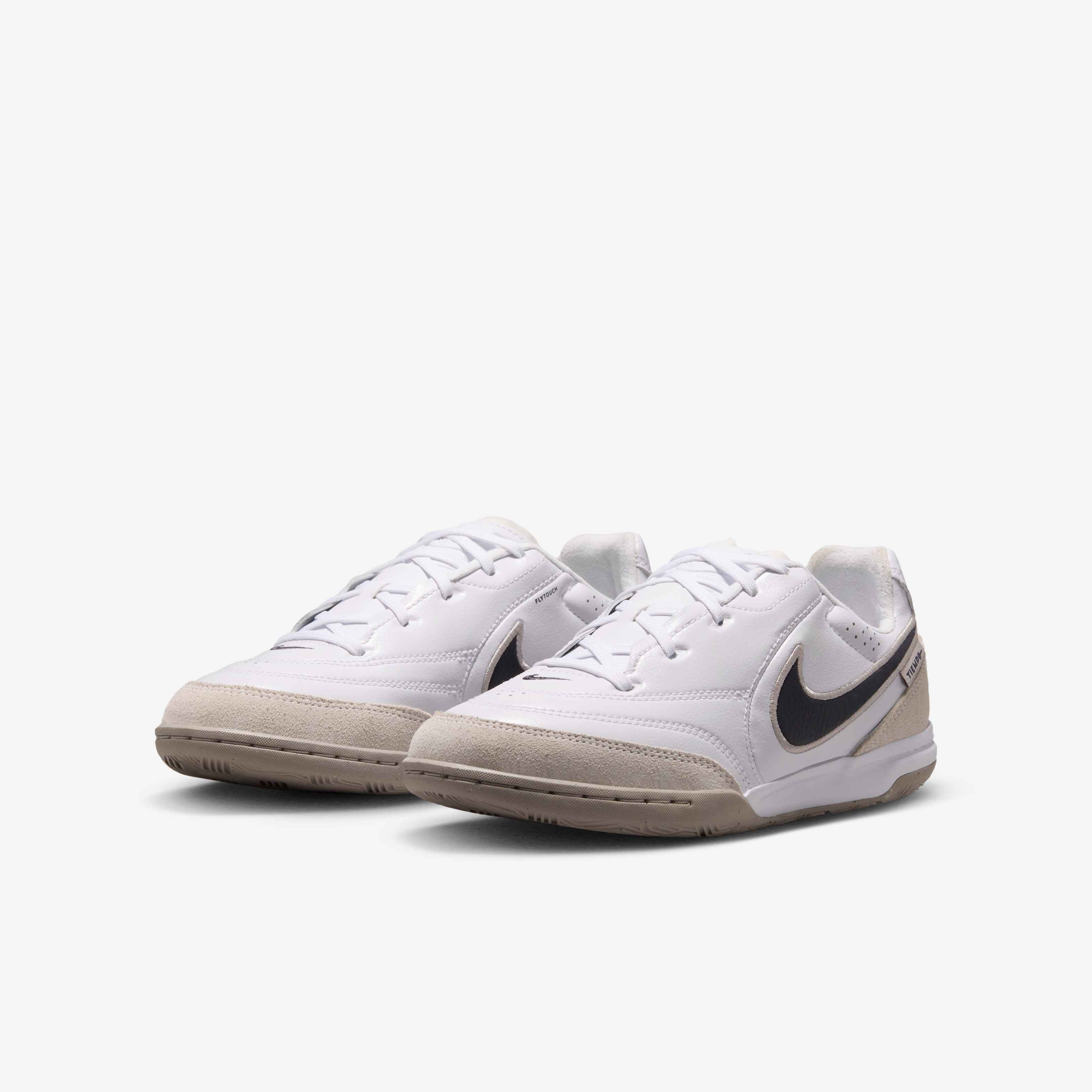 Nike Jr. Tiempo Streetgato image number 4