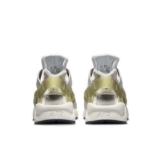 Nike huarache ultra sales white and gold