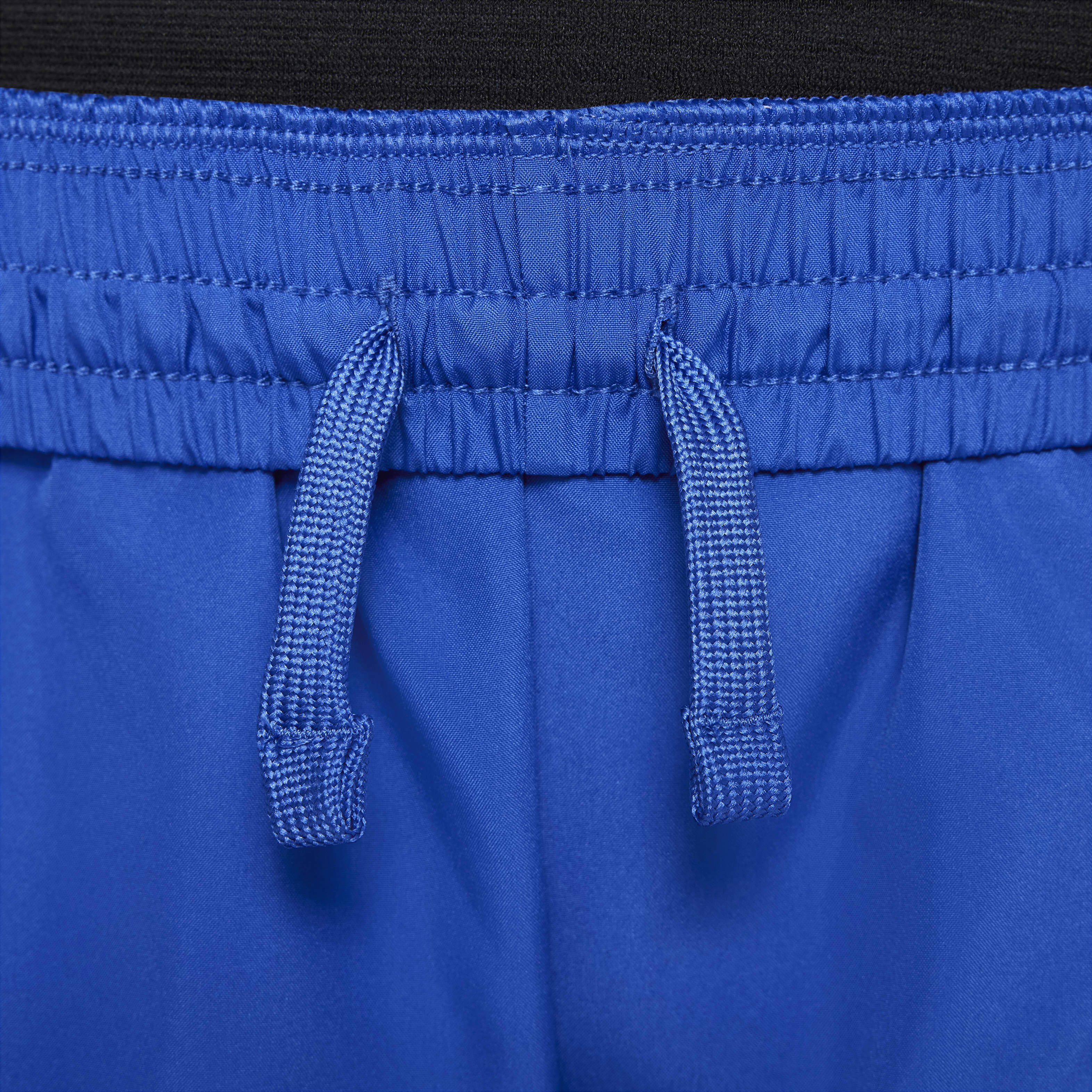 نايكي ملتي image number 5