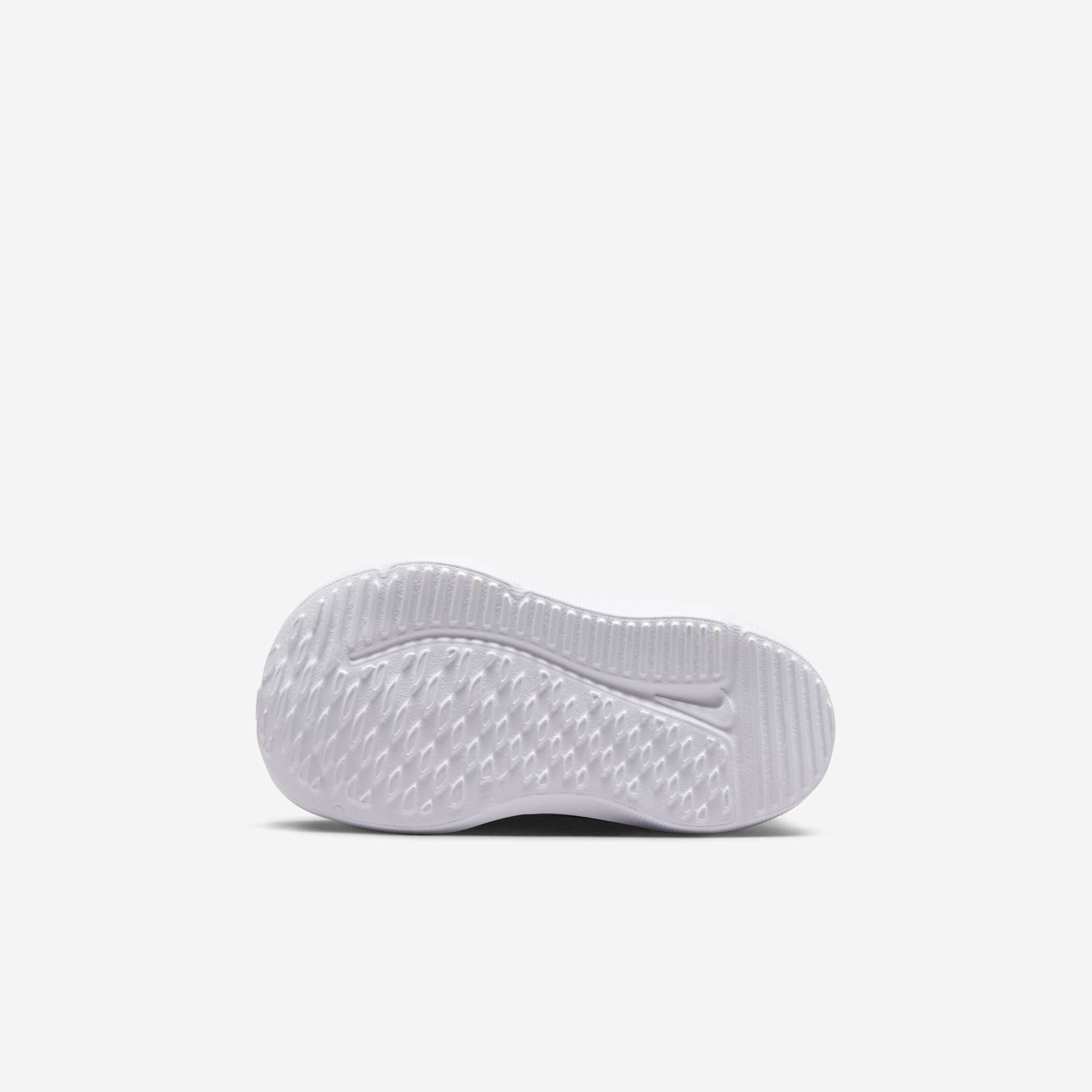Nike Cosmic Runner image number 1