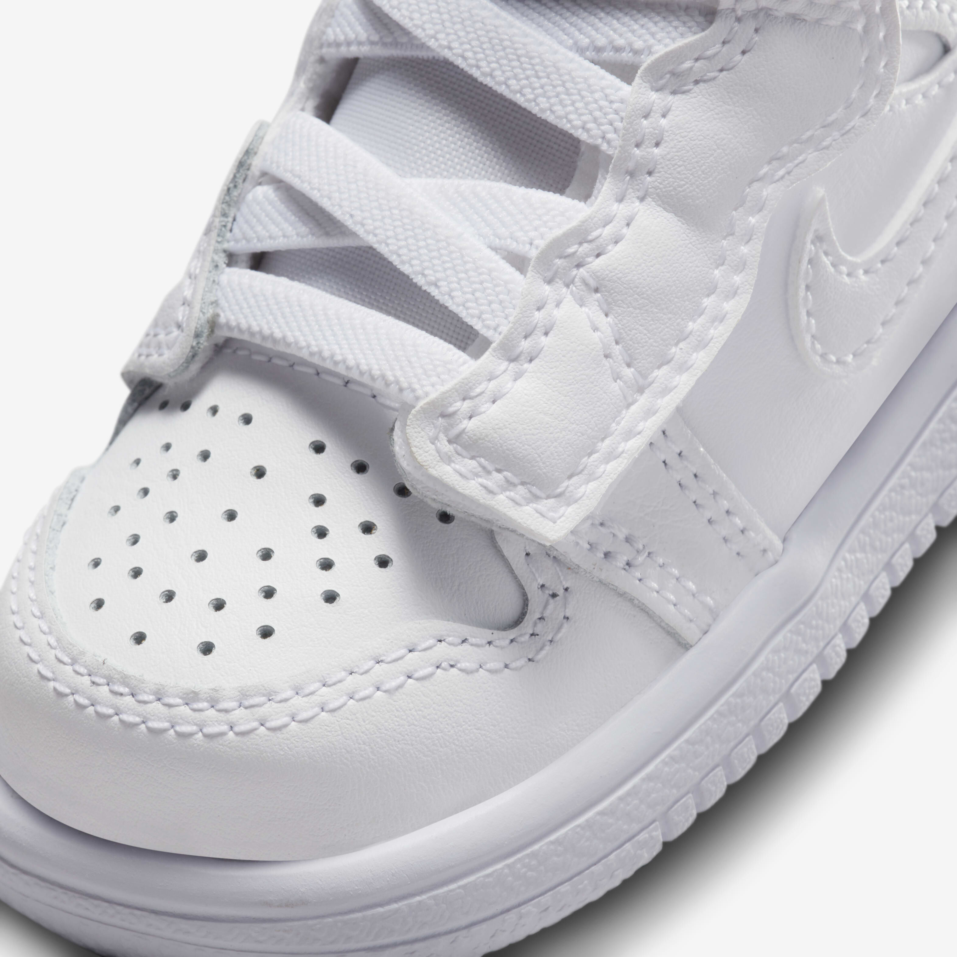 Jordan 1 Mid image number 6