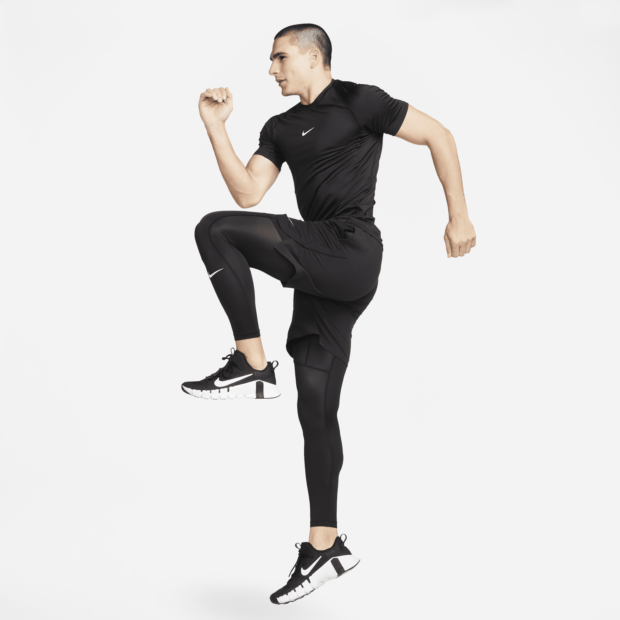 ProMen's Dri-FIT Slim Short-Sleeve Top in UAE. Nike AE
