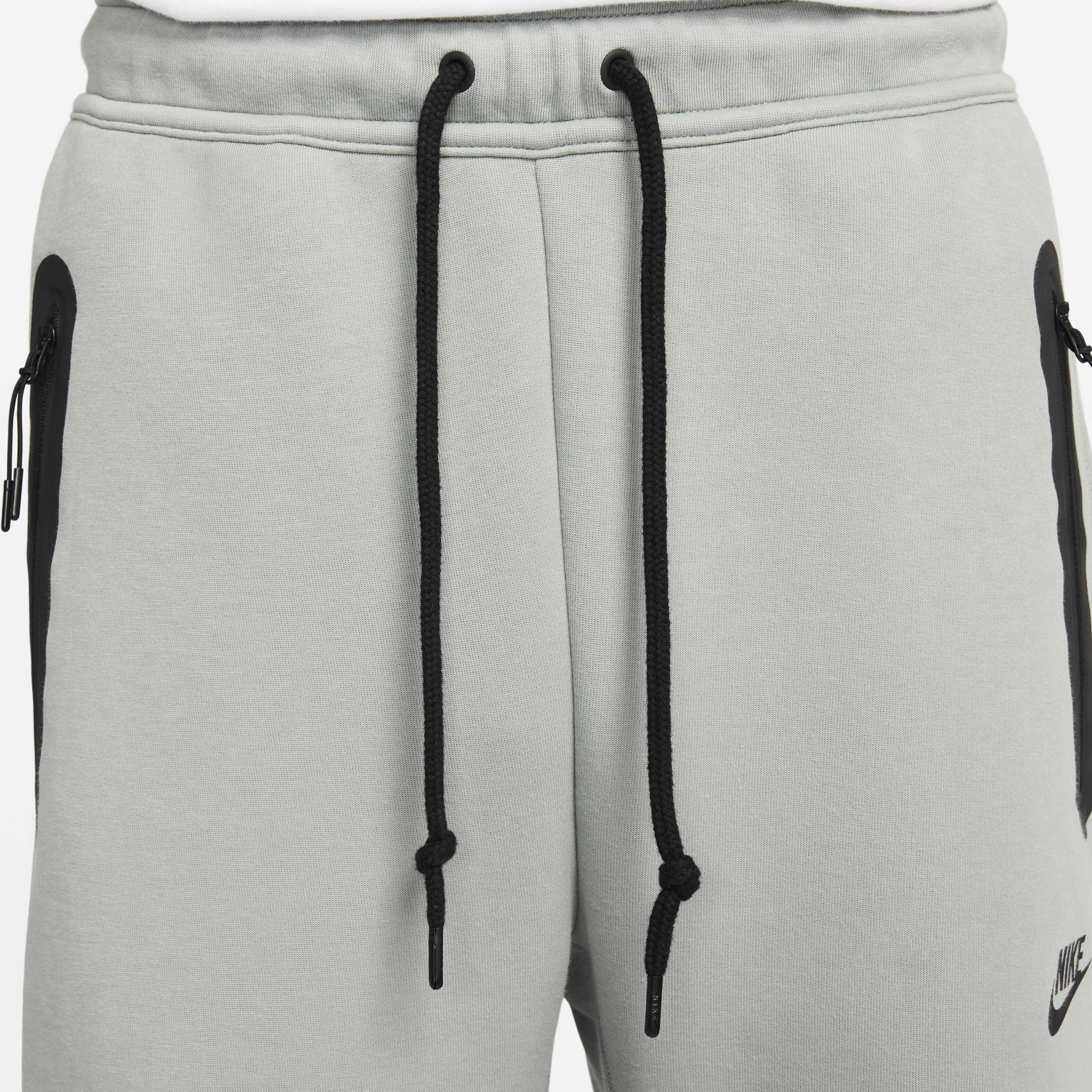 Nike Sportswear Tech Fleece image number 2
