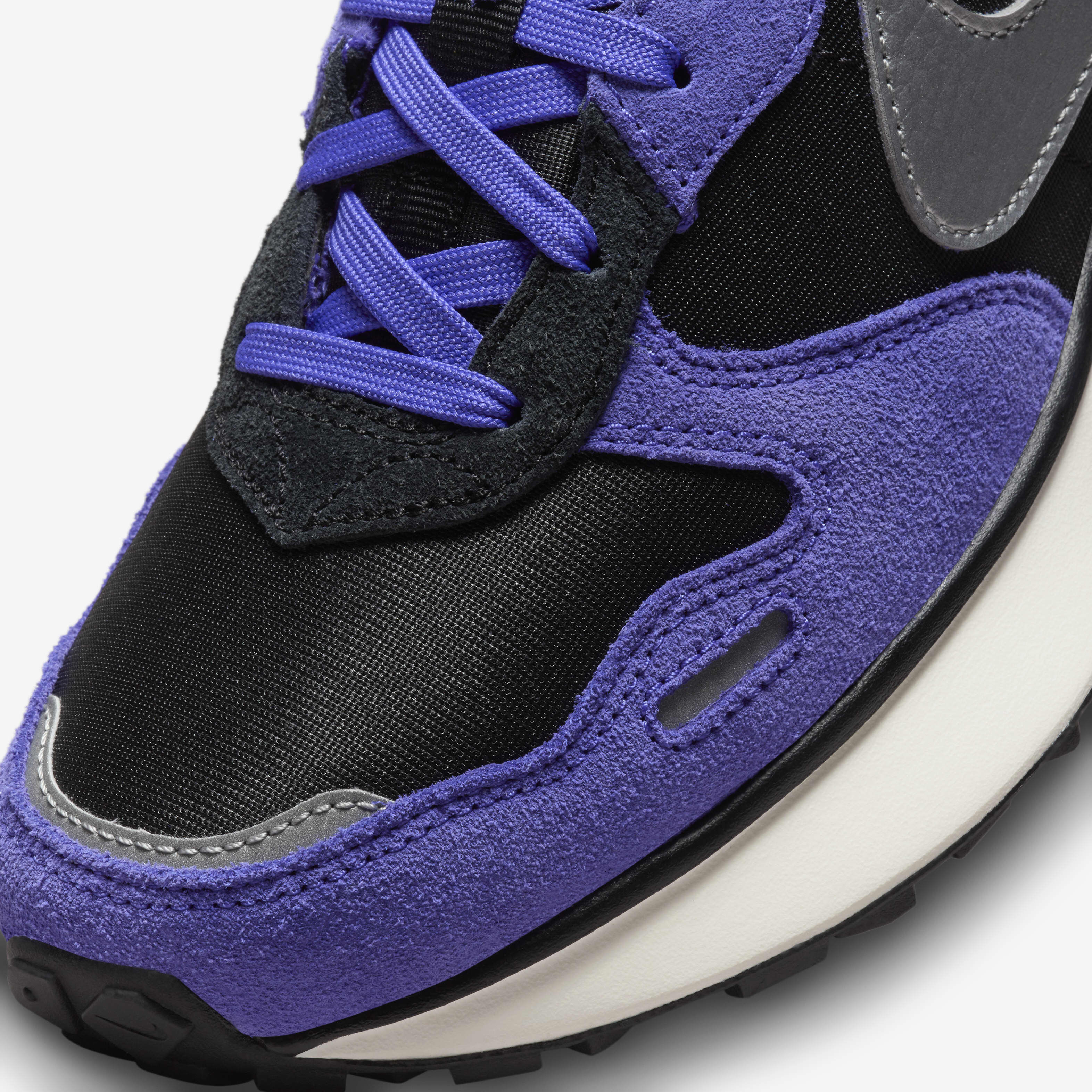 نايكي فينيكس وافل image number 6