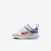 Nike Revolution 7