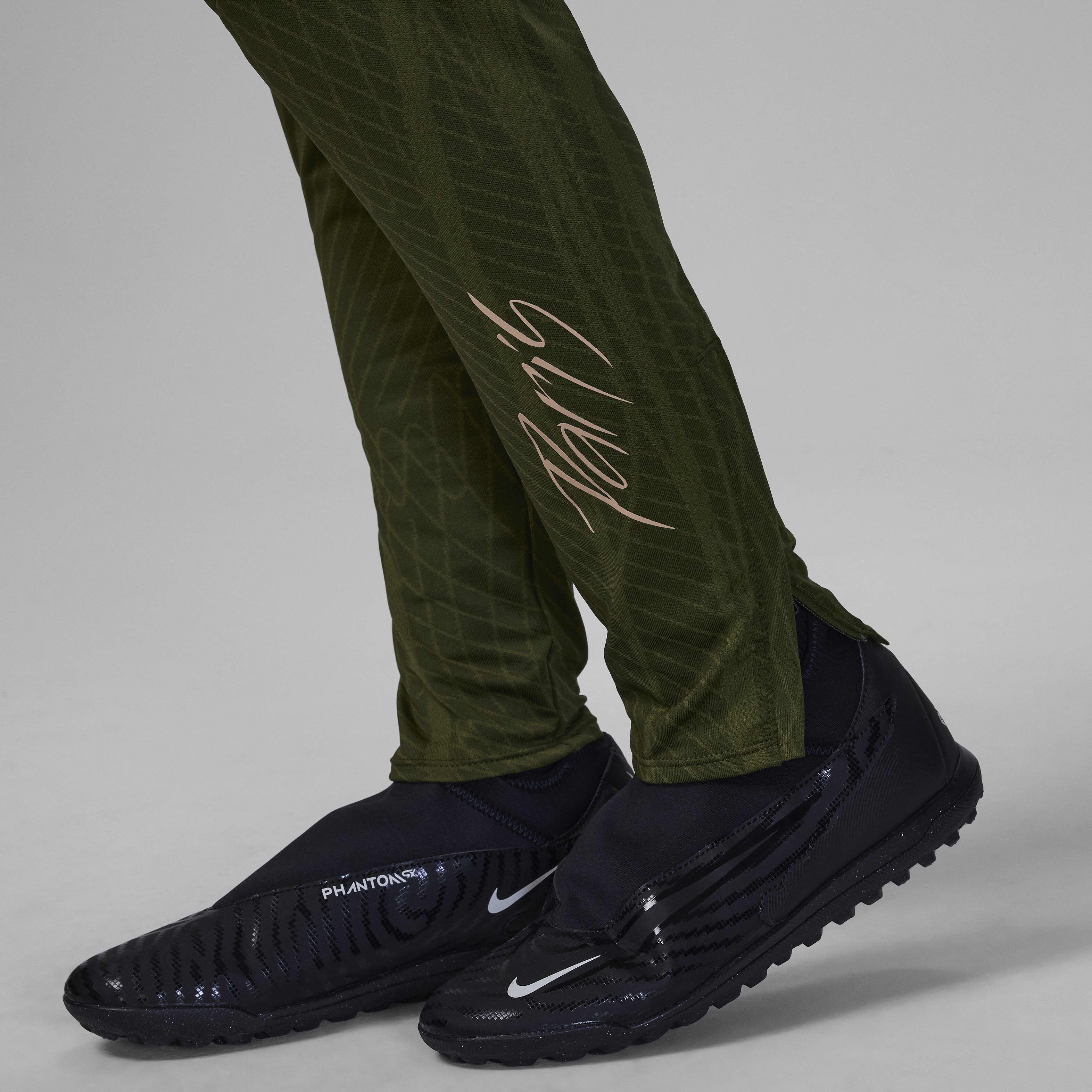 باريس سان جيرمان سترايك البديل image number 5