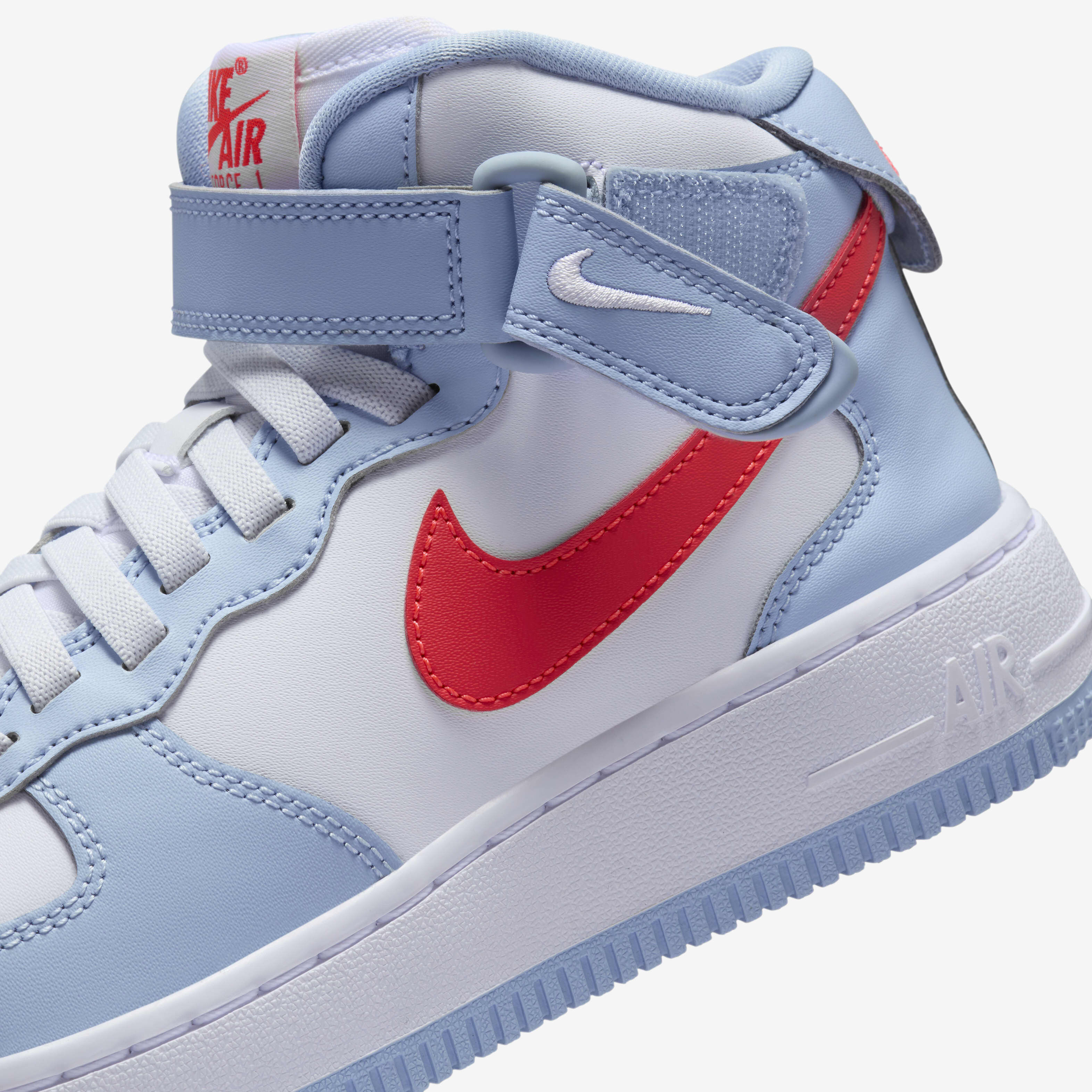 Nike Air Force 1 Mid EasyOn image number 8