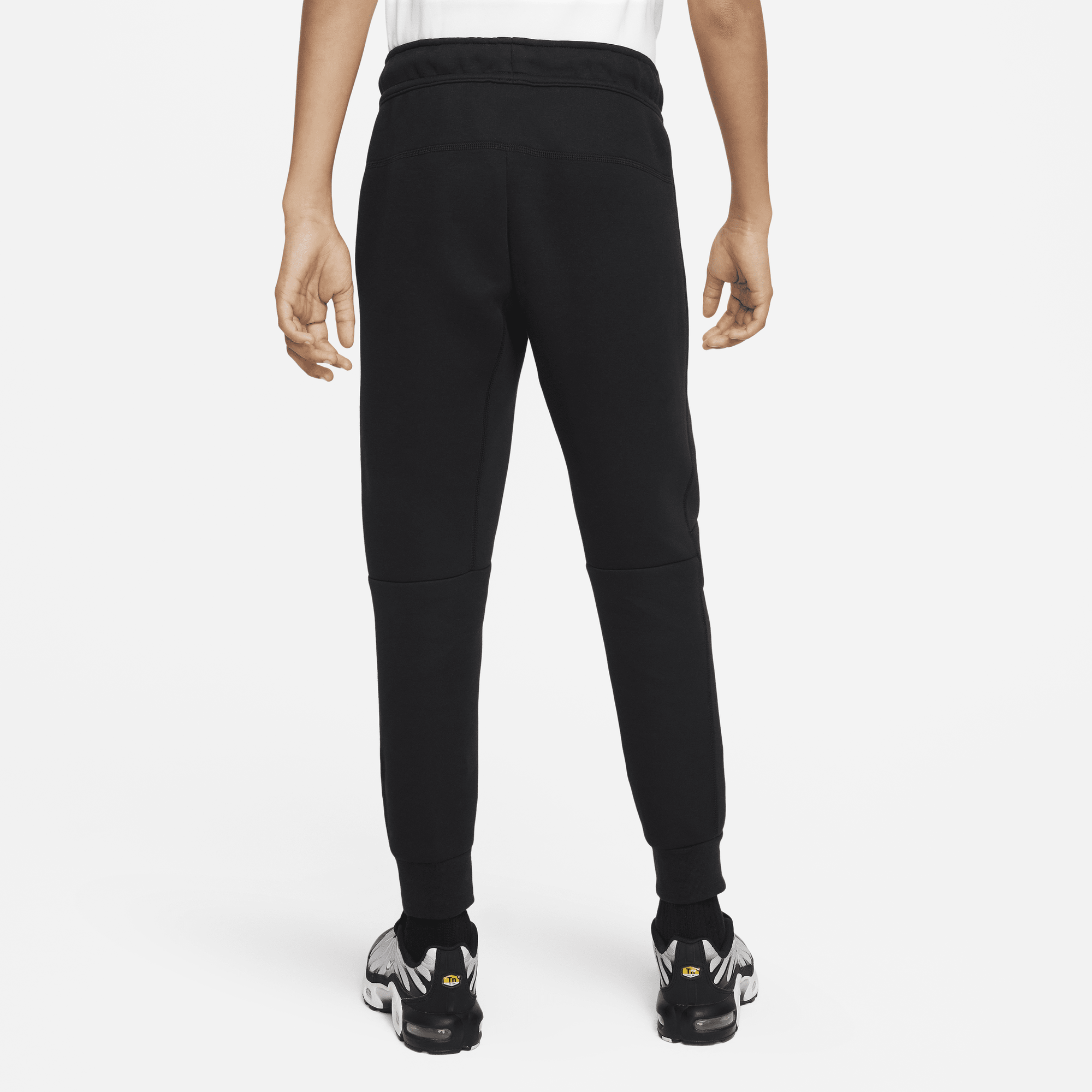 Shop Sportswear Tech Fleece Older Kids' (Boys') Trousers | Nike UAE