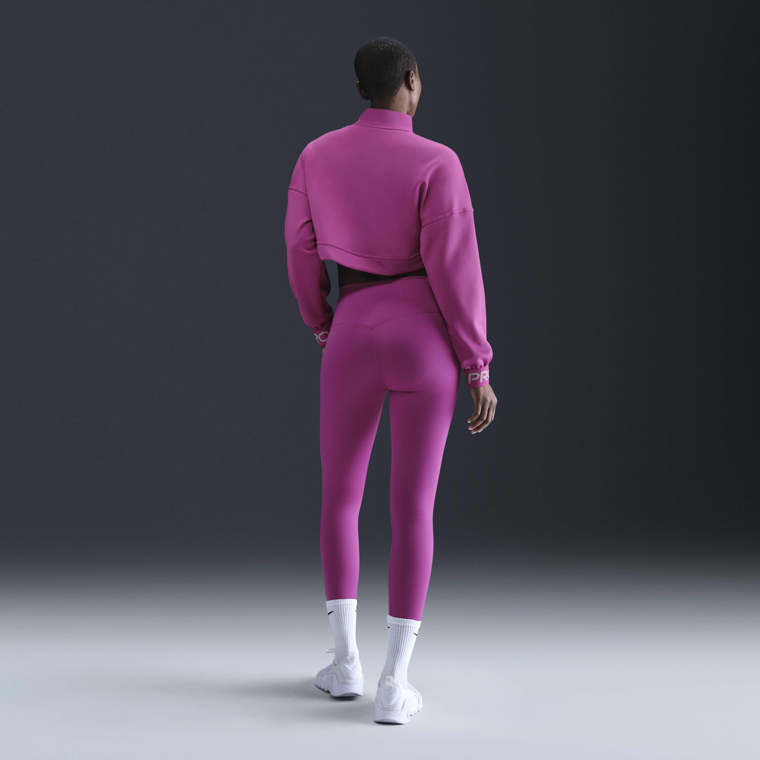 Nike Pro image number 4