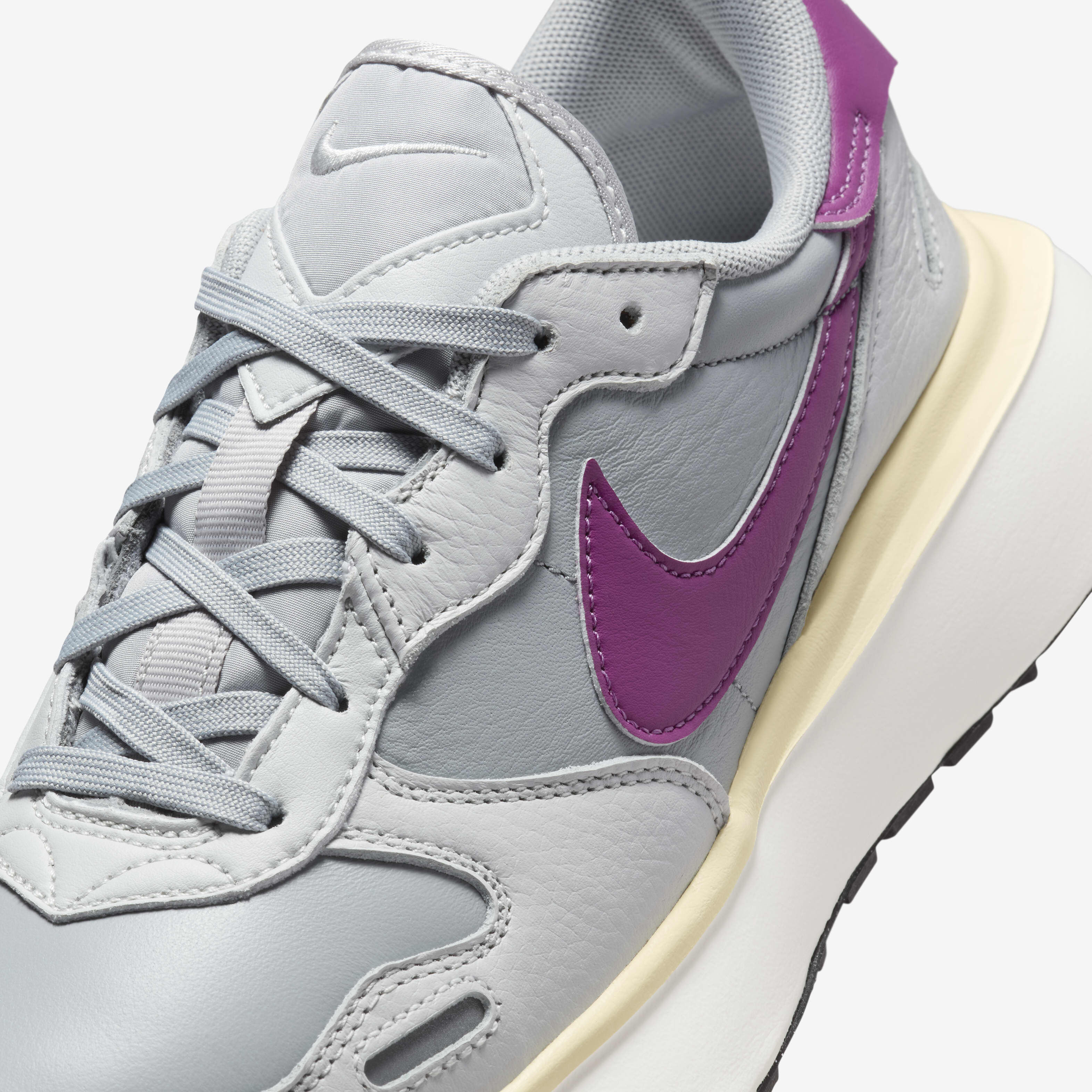 نايكي فينكس وافل ليذر image number 6