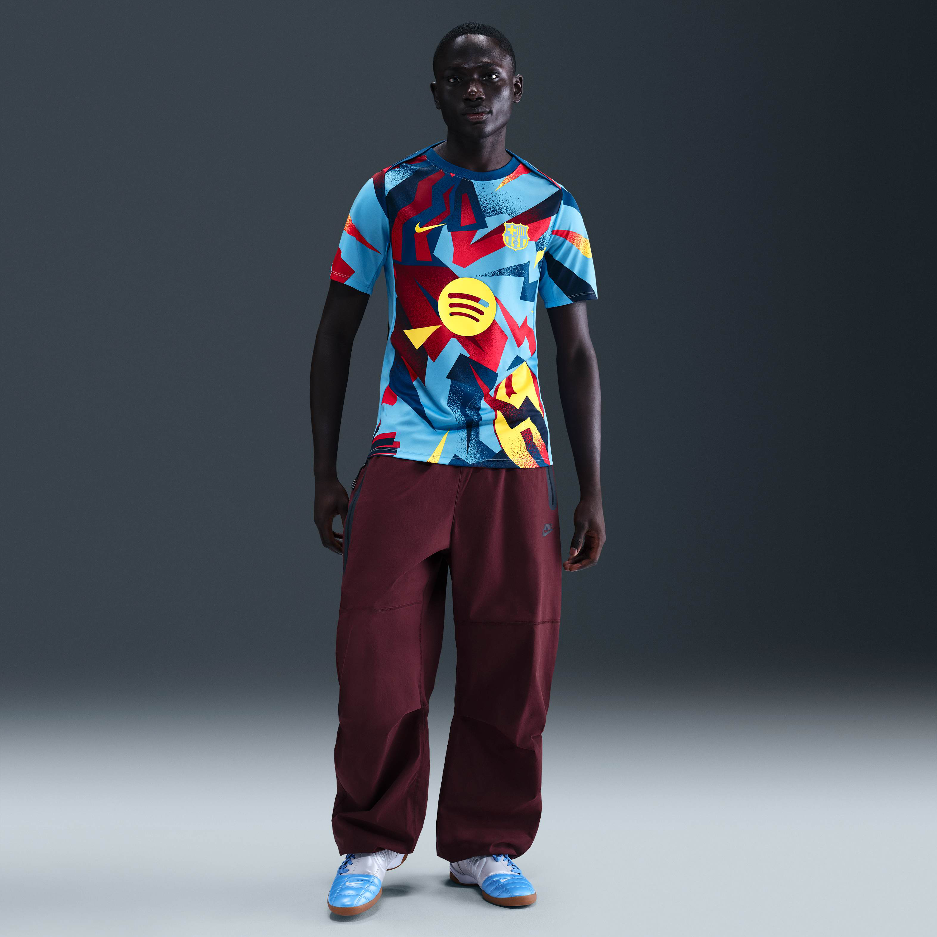 برشلونة أكاديمي برو البديل image number 3