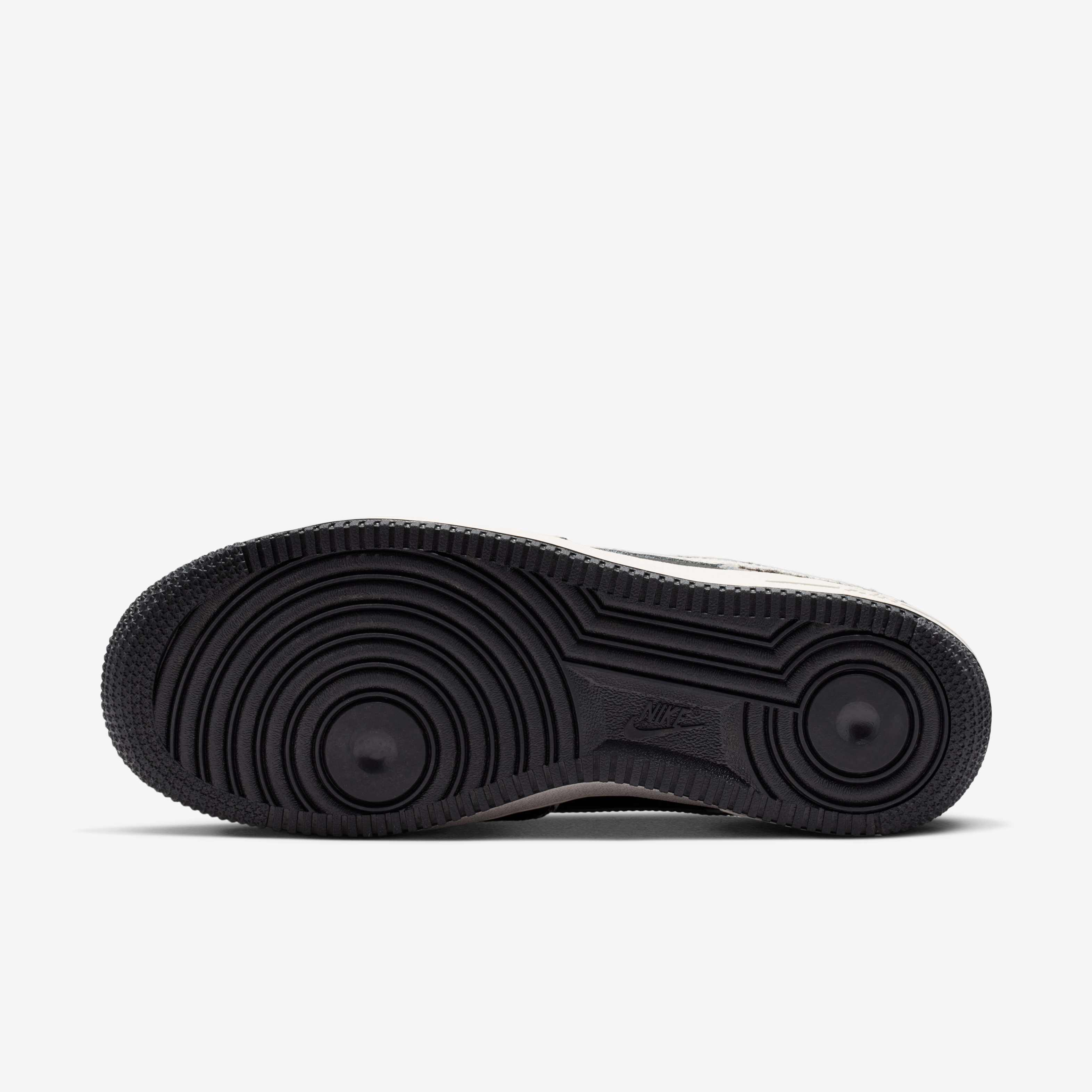 Nike Air Force 1 '07 image number 1