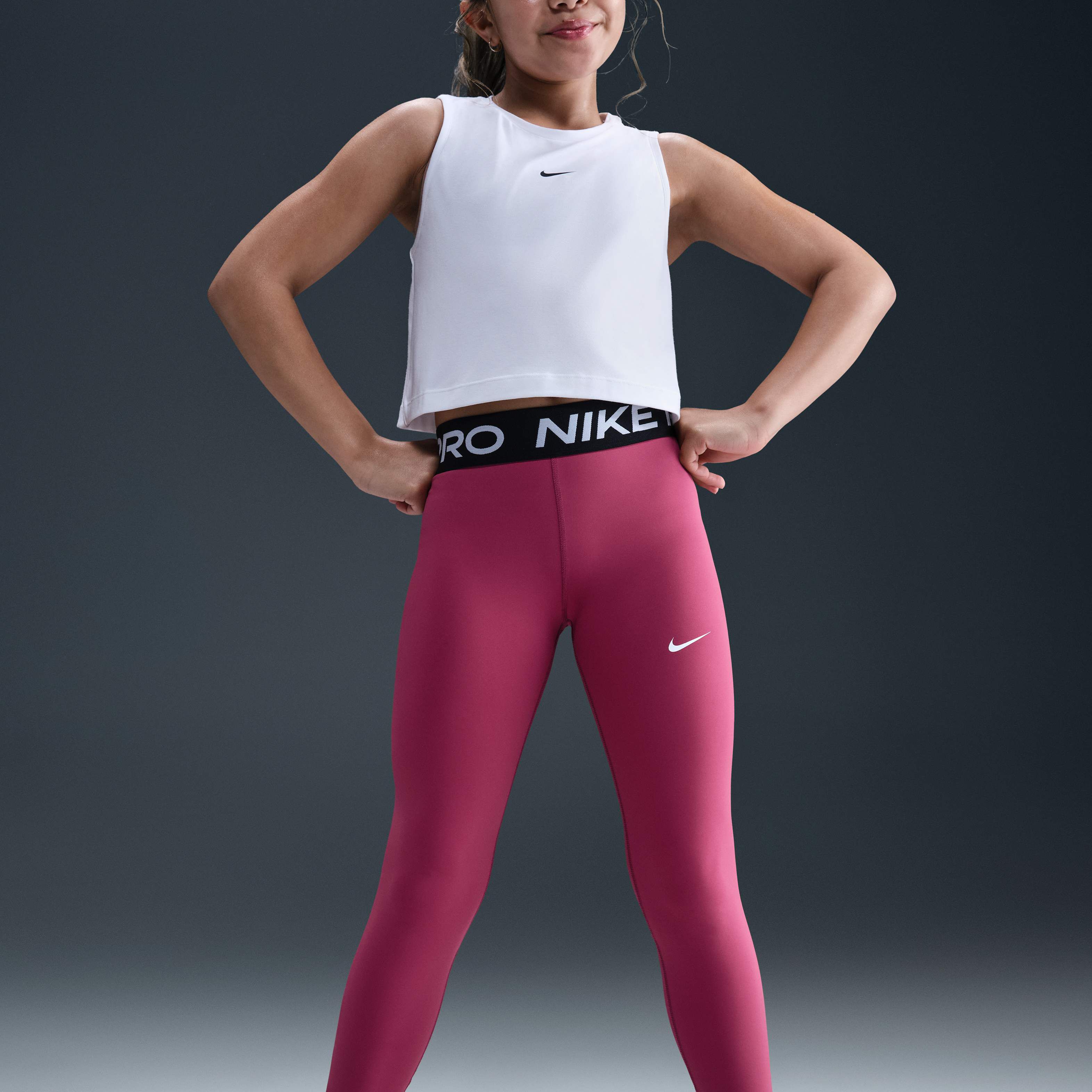 Nike Pro image number 1