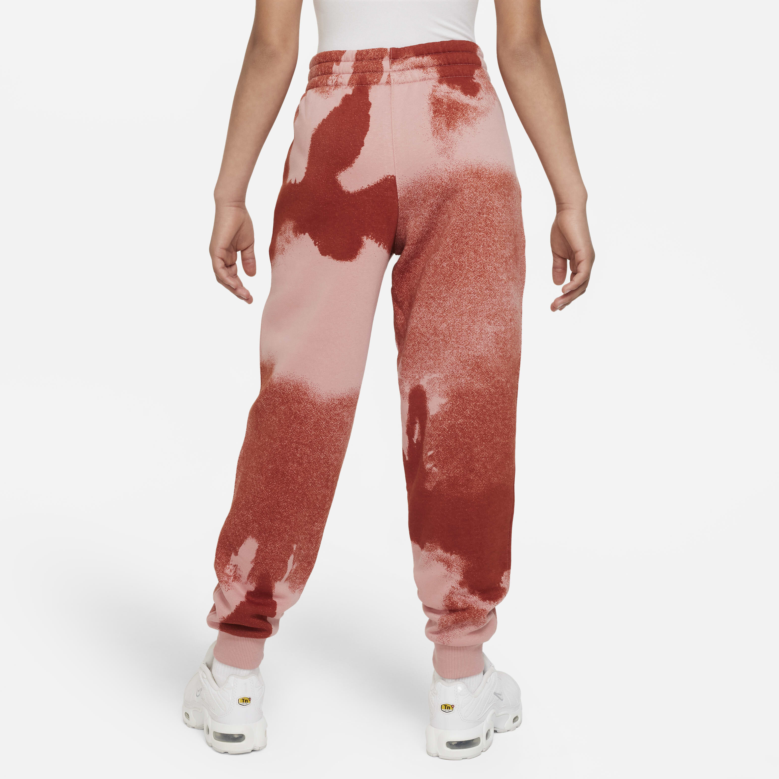 Big kids nike sweatpants 2025