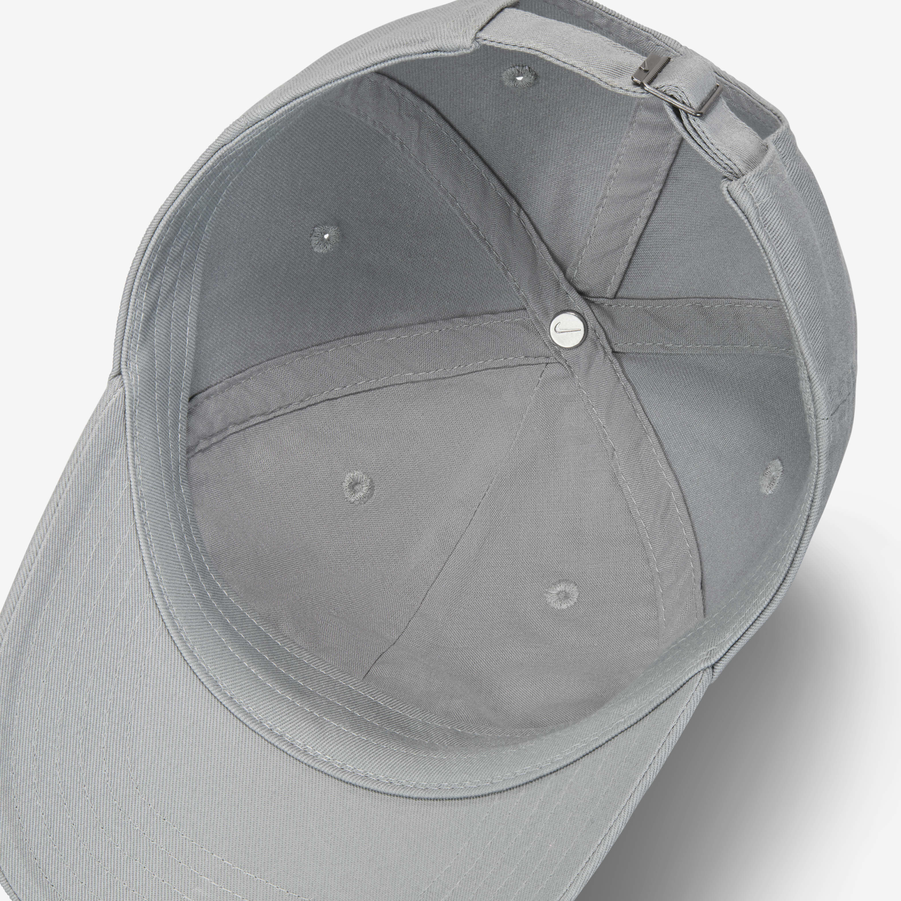 نايكي كلوب image number 4