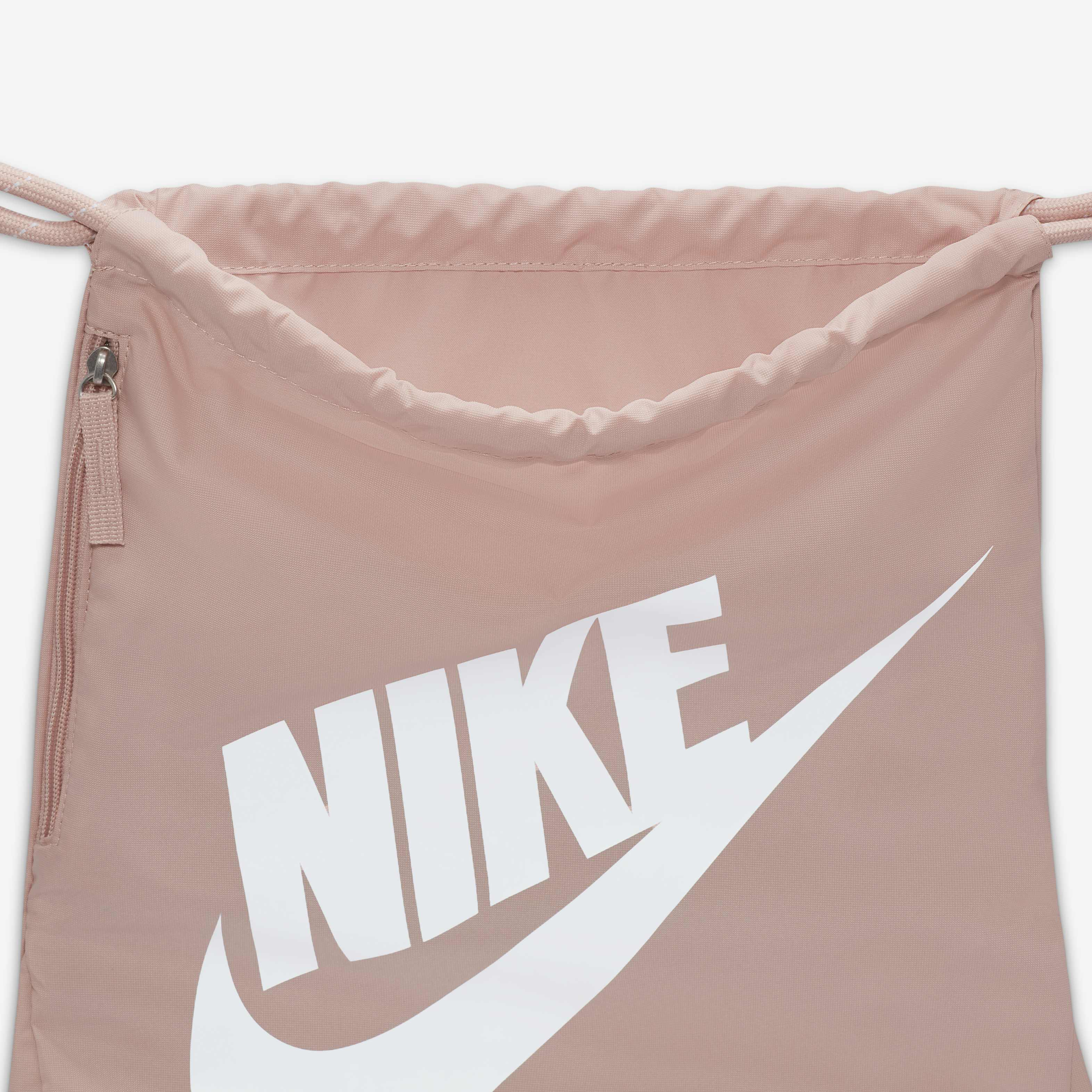 Nike Heritage image number 3