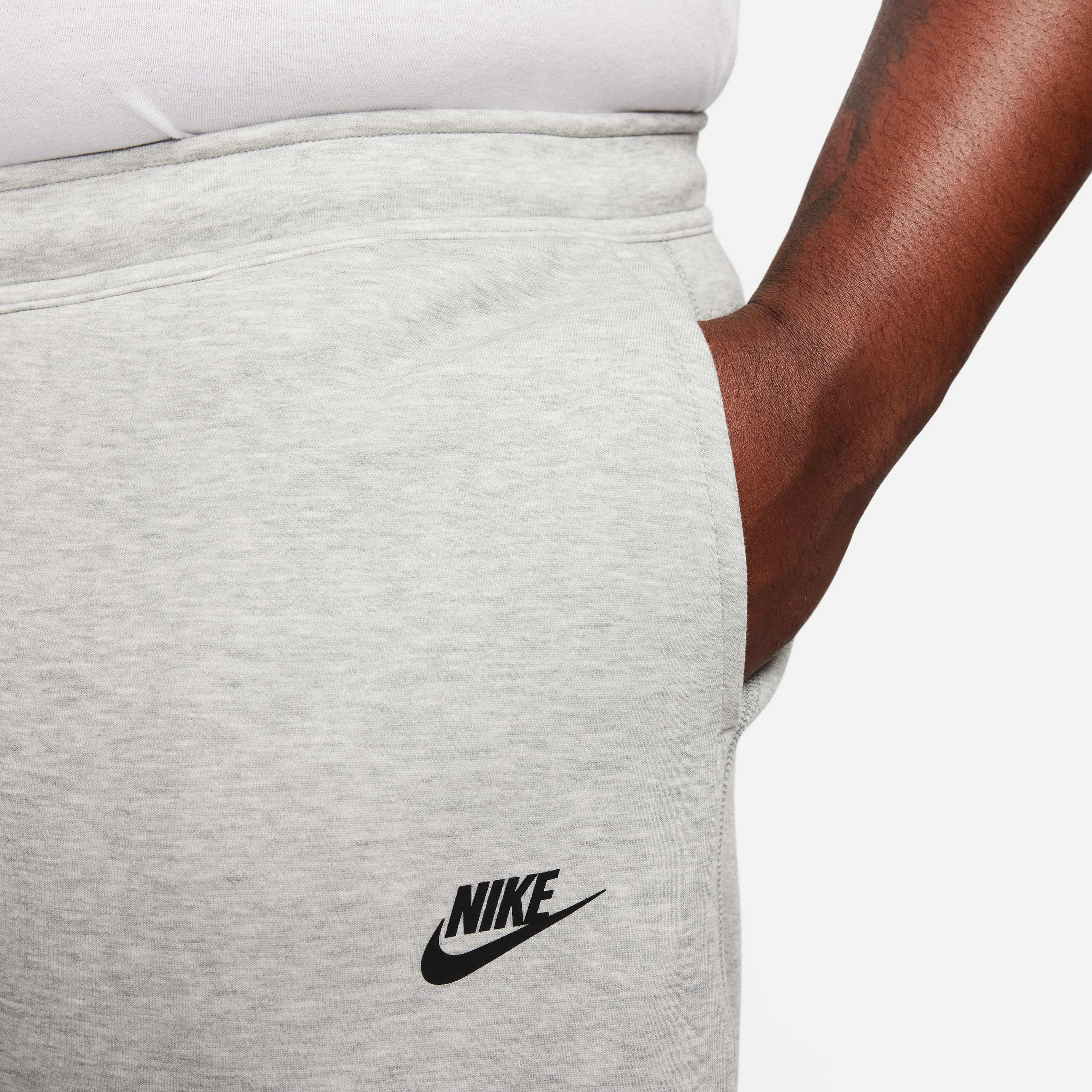 Nike Sportswear Tech Fleece image number 13