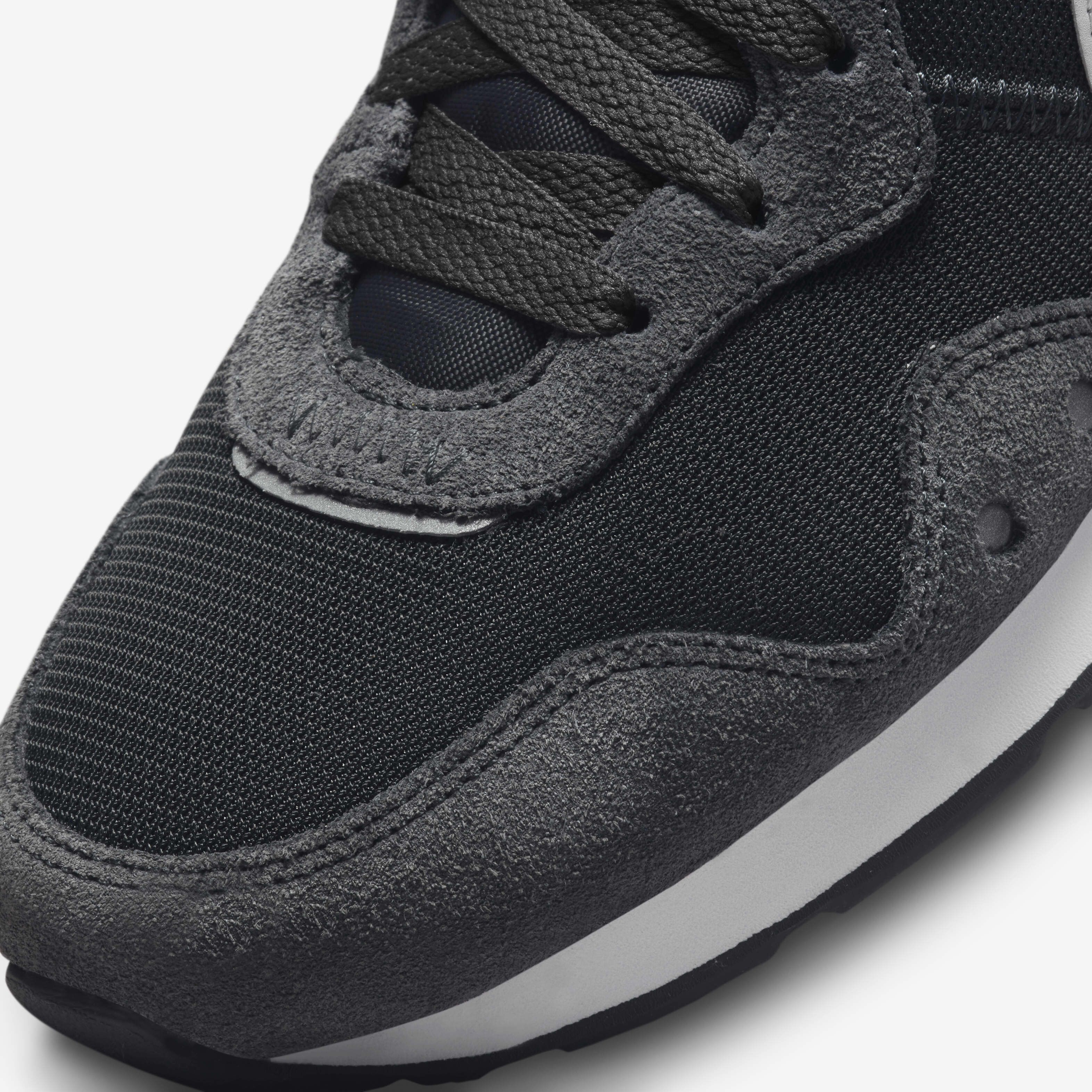 نايكي فينشر رانر image number 6