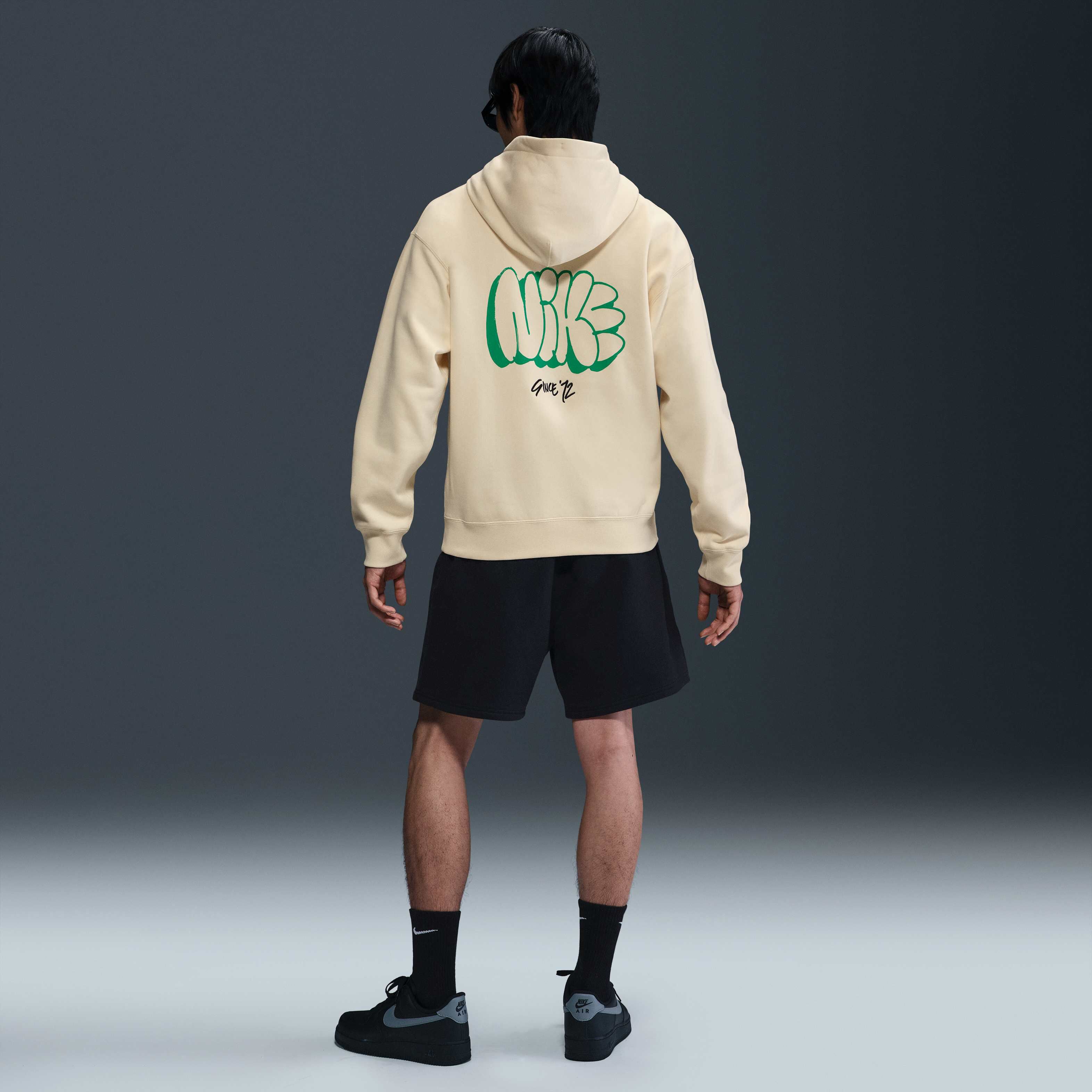 Nike Solo Swoosh image number 4