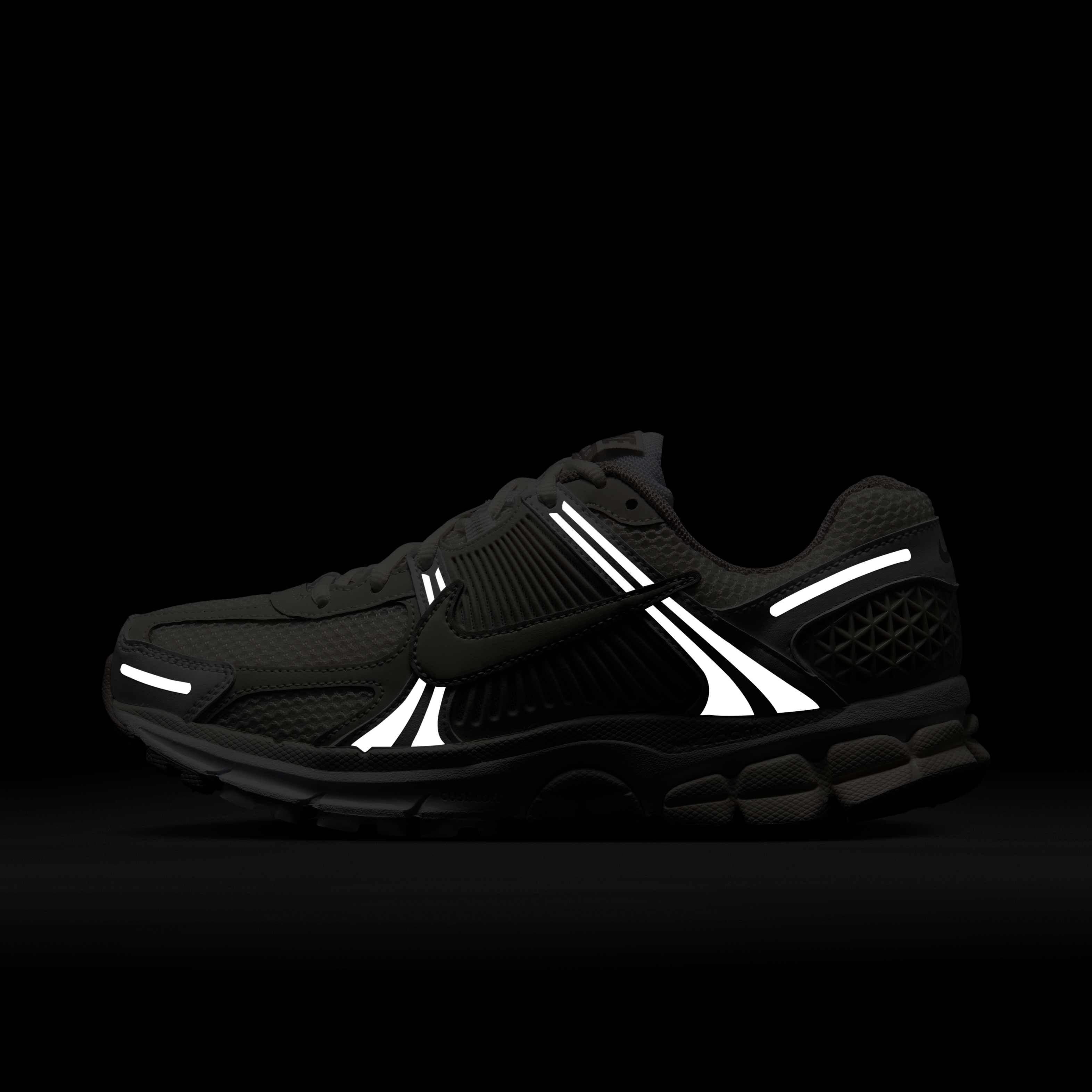 Nike Zoom Vomero 5 image number 10