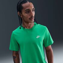 Nike Sportswear Club