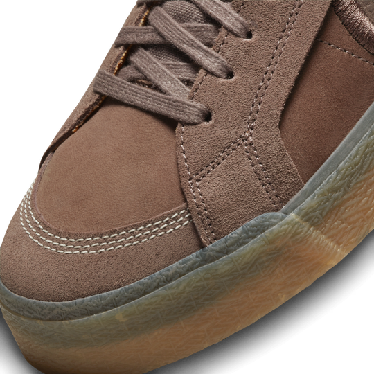 Shop SB Zoom Blazer Mid Premium Plus Skate Shoes Nike UAE