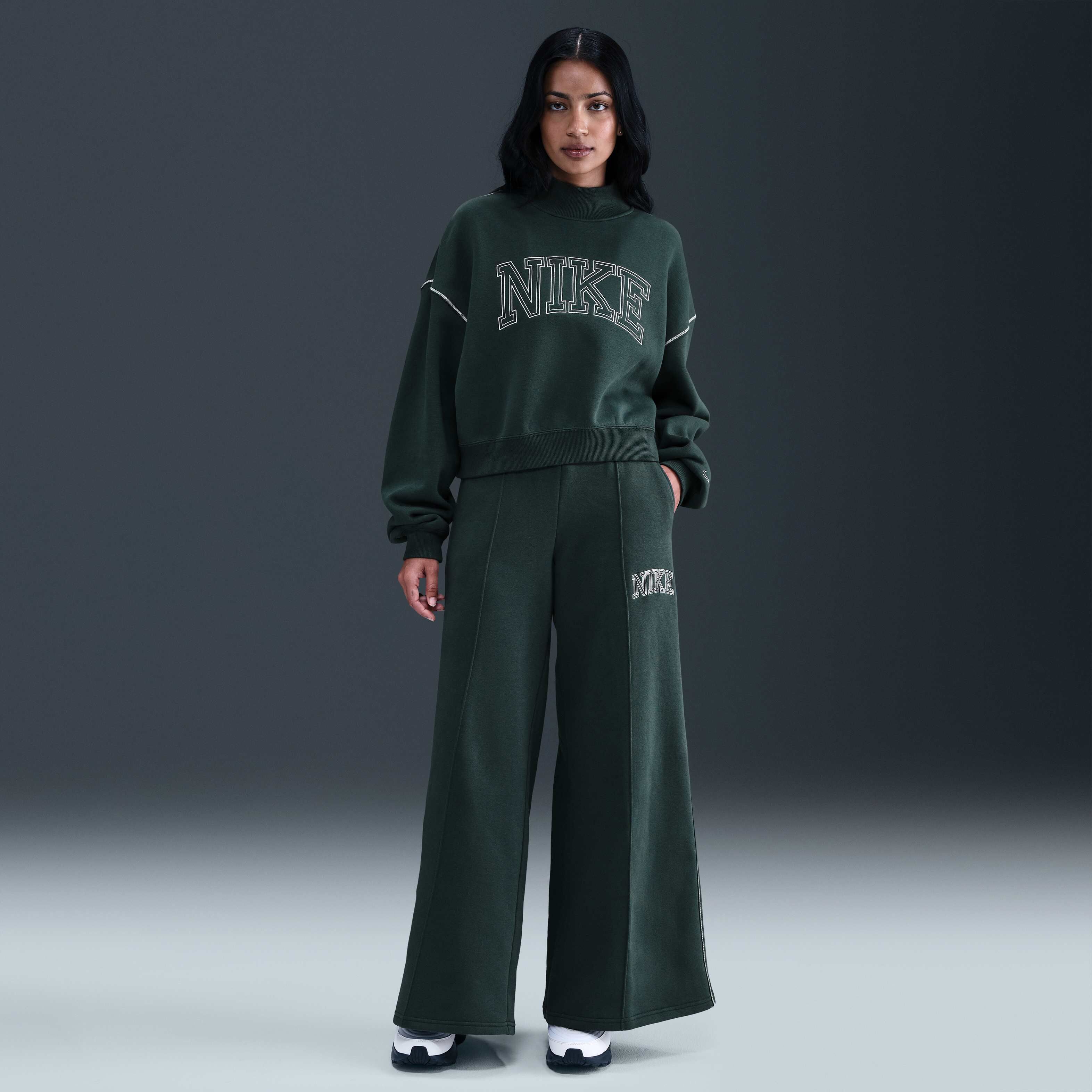 نايكي سبورتسوير فينيكس فليس image number 0