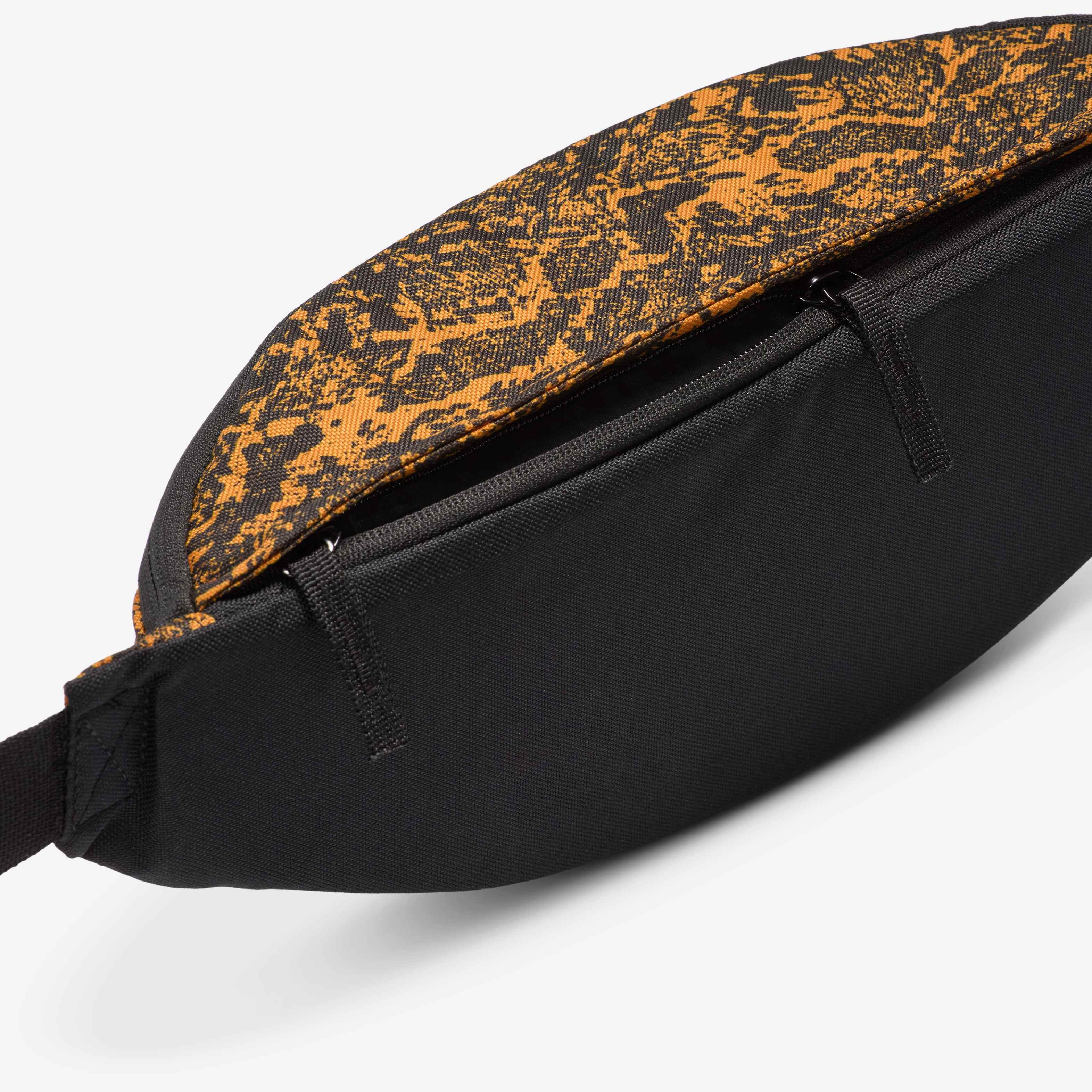 Nike Heritage image number 4