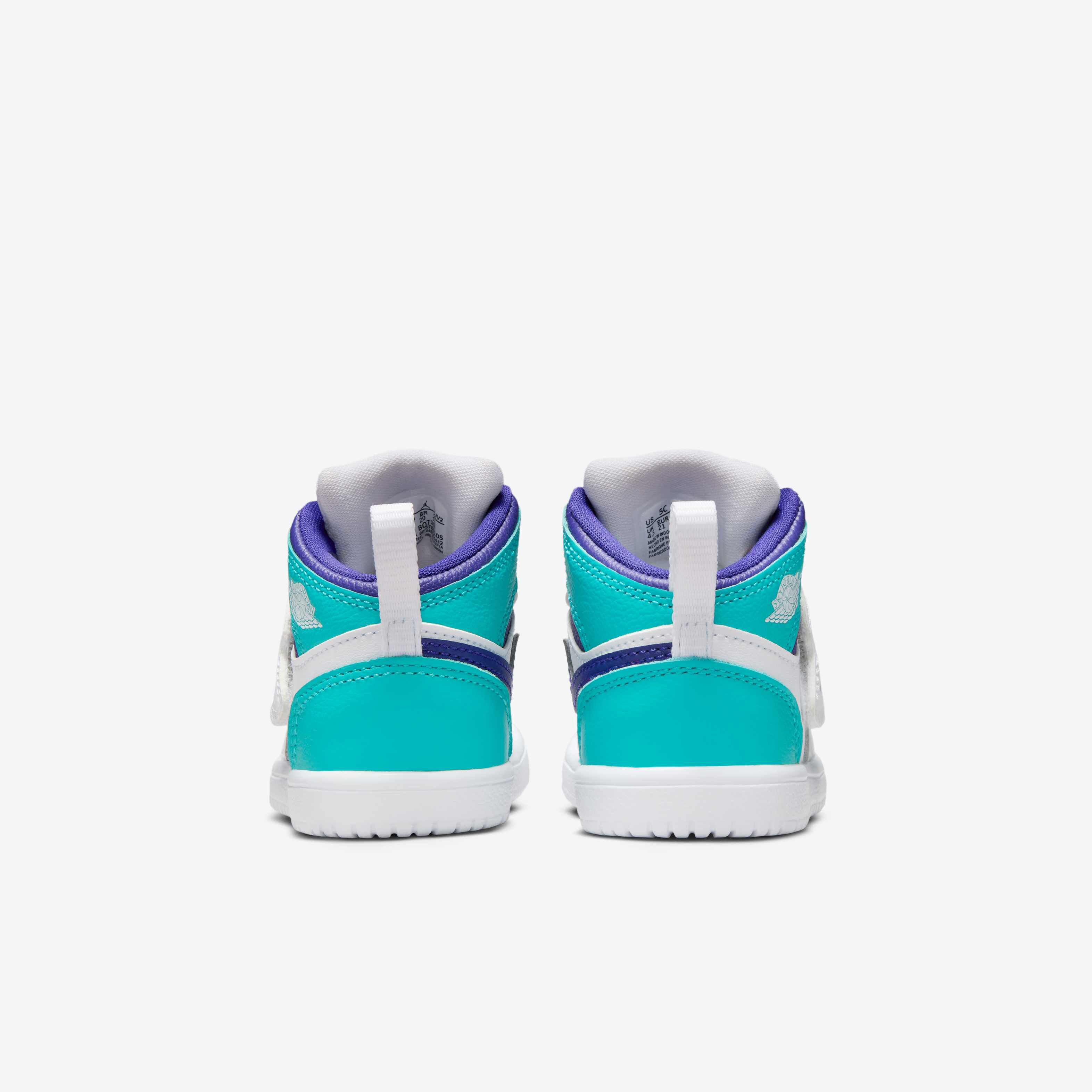 Sky Jordan 1 image number 5