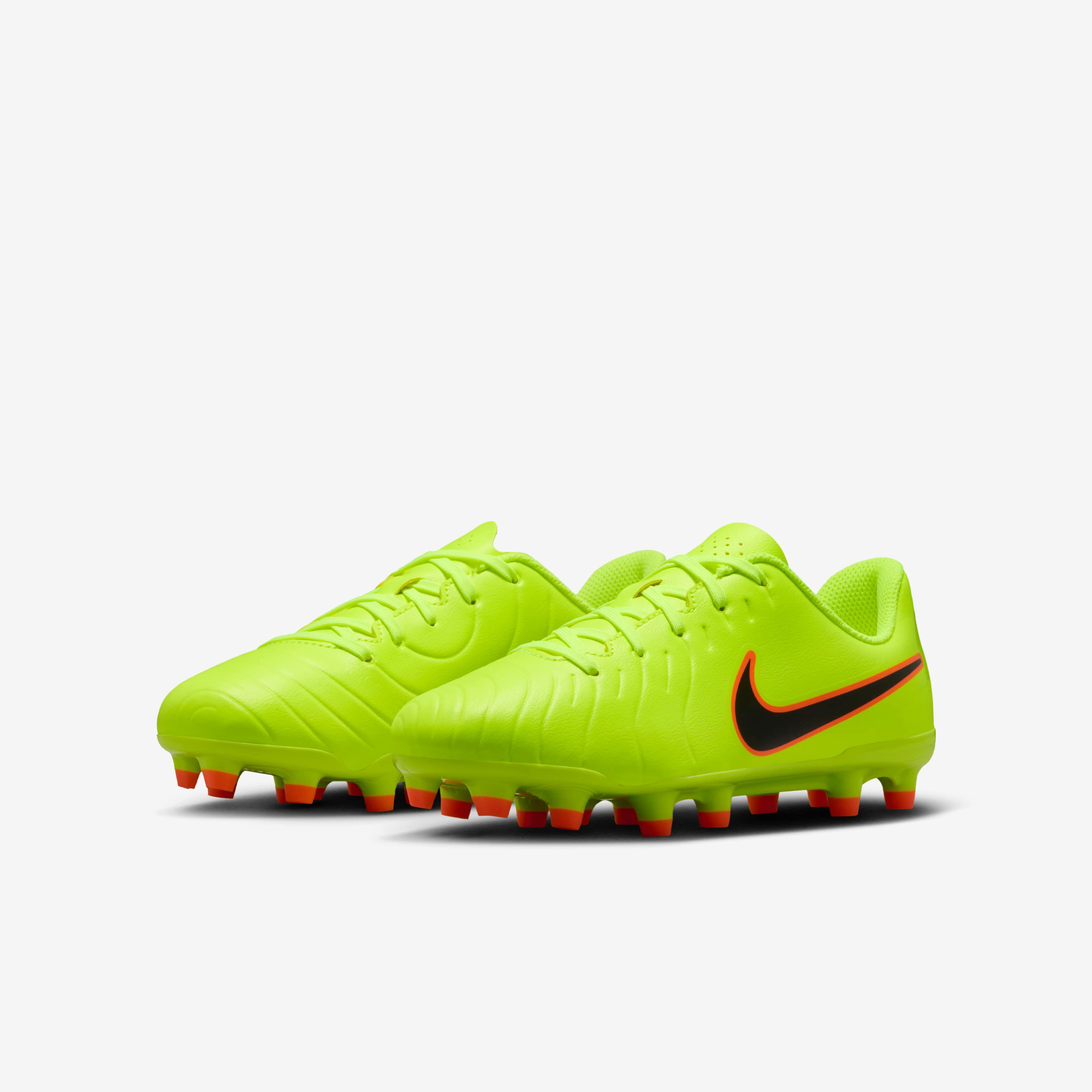 Nike Jr. Tiempo Legend 10 Club image number 4