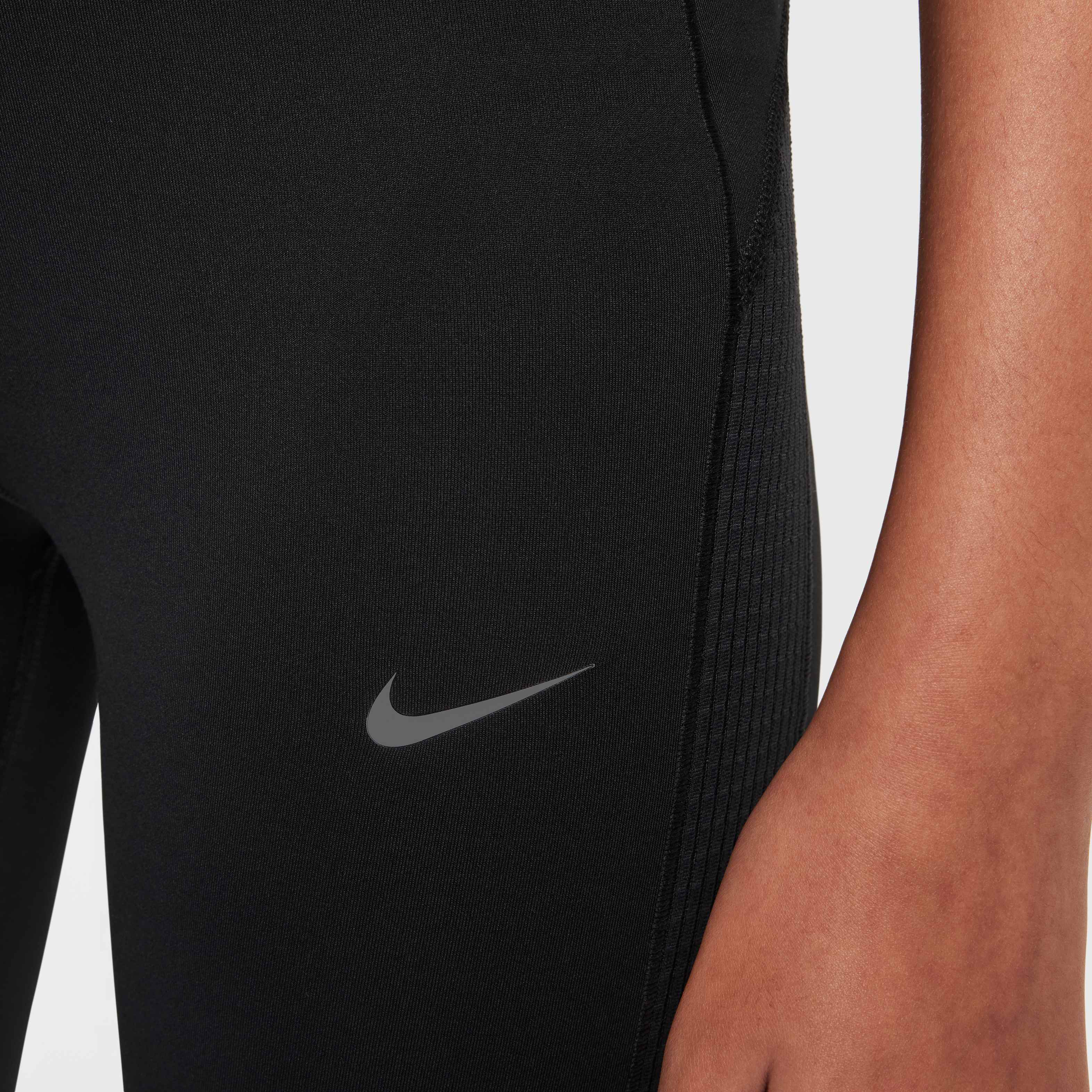 Nike Pro image number 4