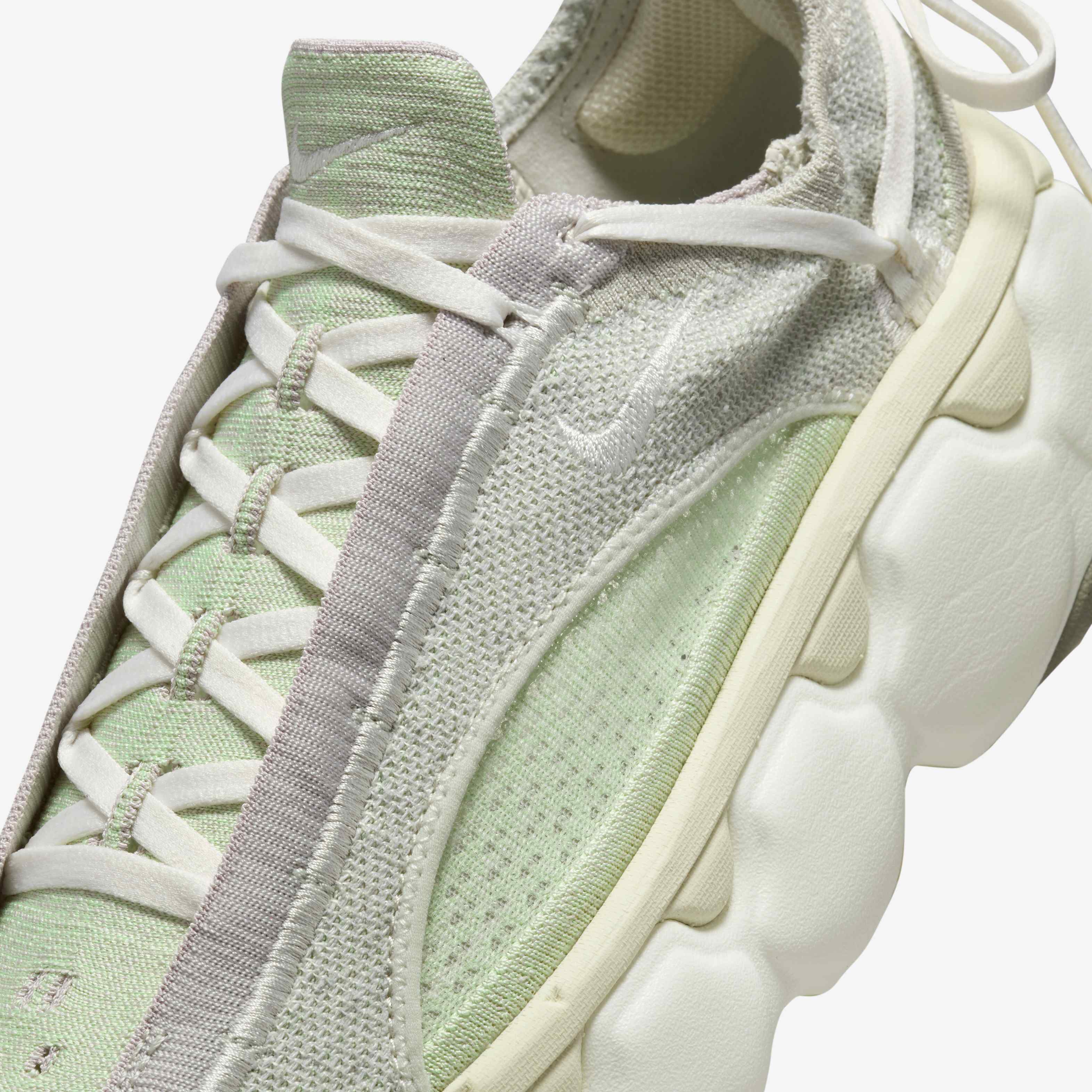 Nike Flyknit Bloom image number 6