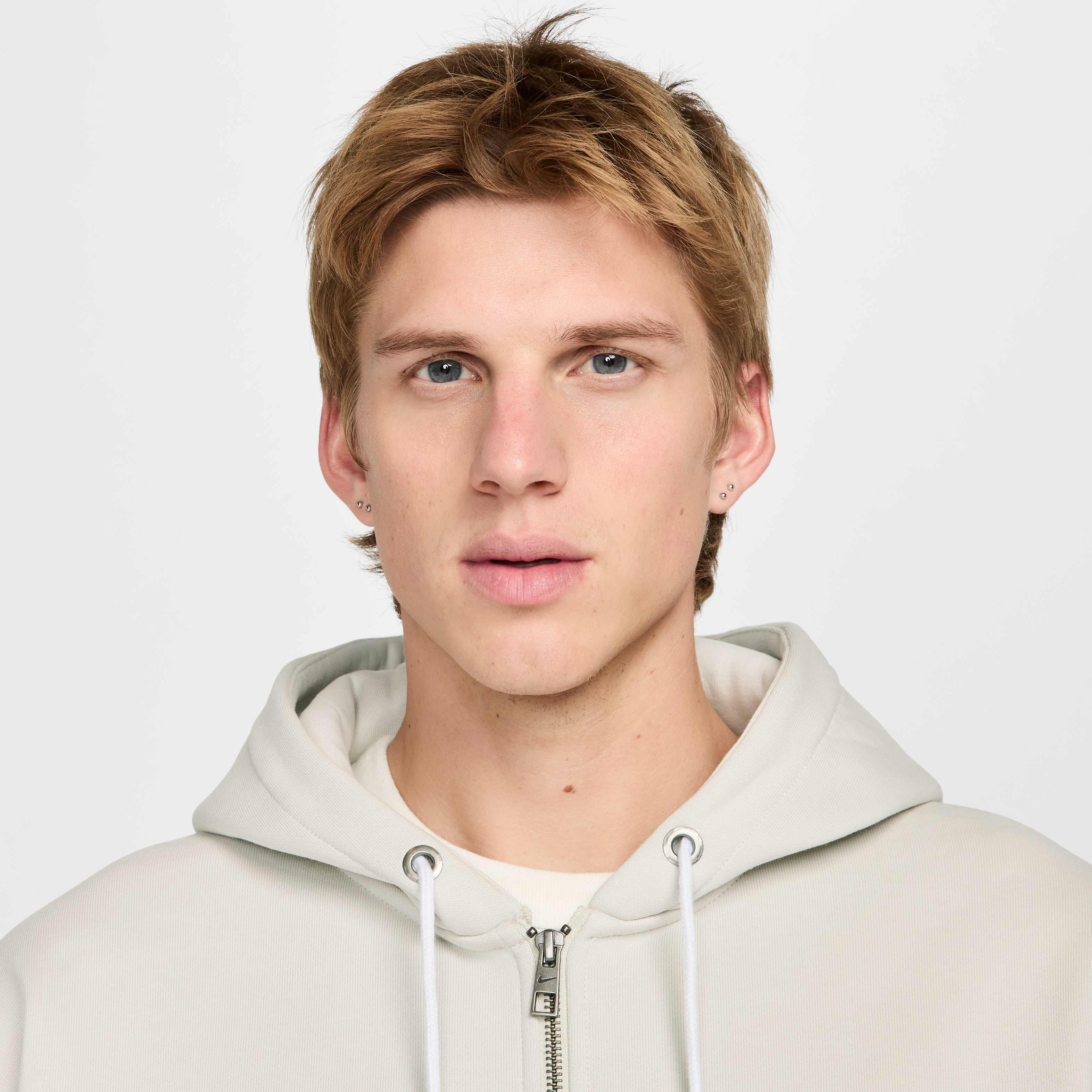 نايكي سولو سووش image number 2