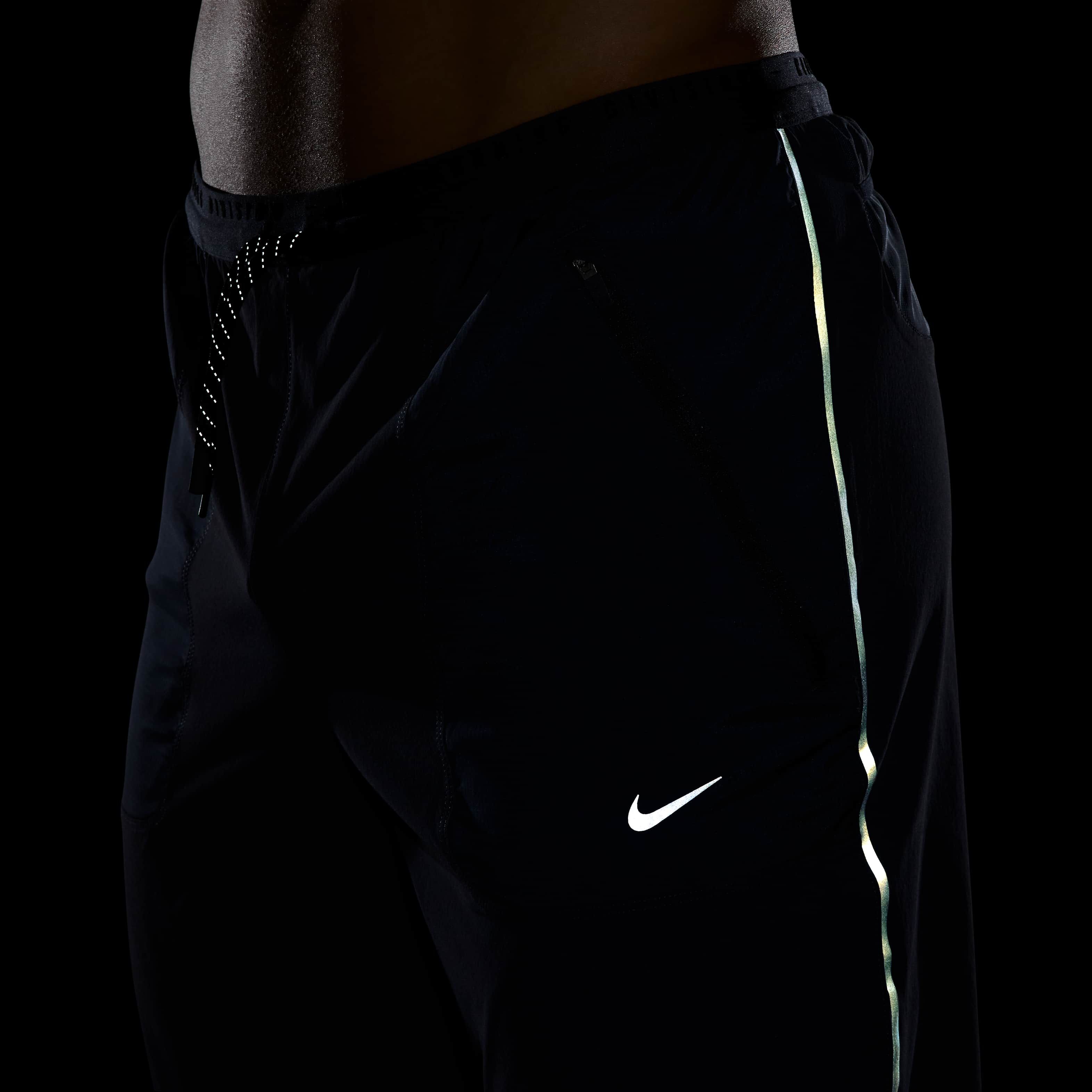 Nike Running Division image number 10