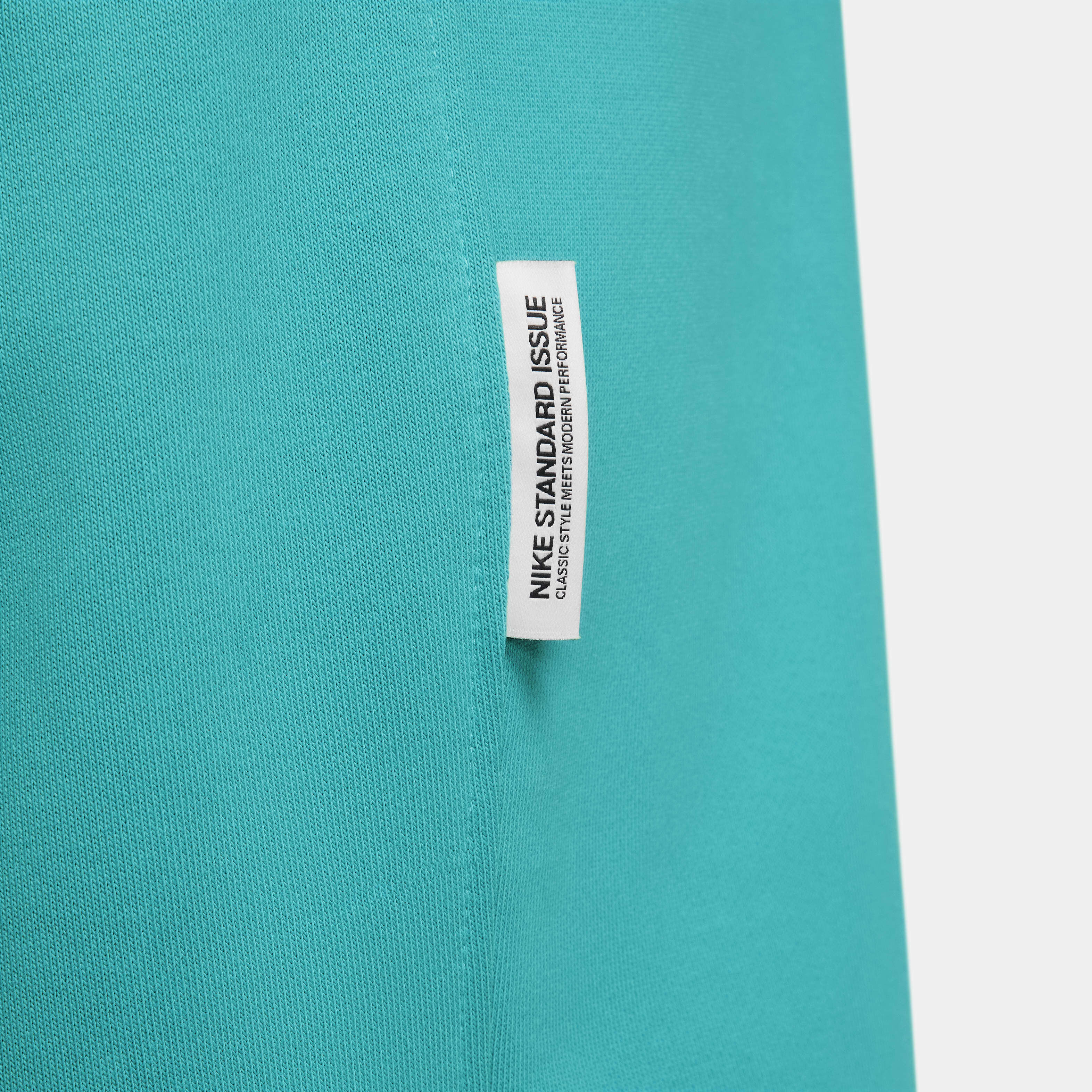 Nike Standard Issue image number 9