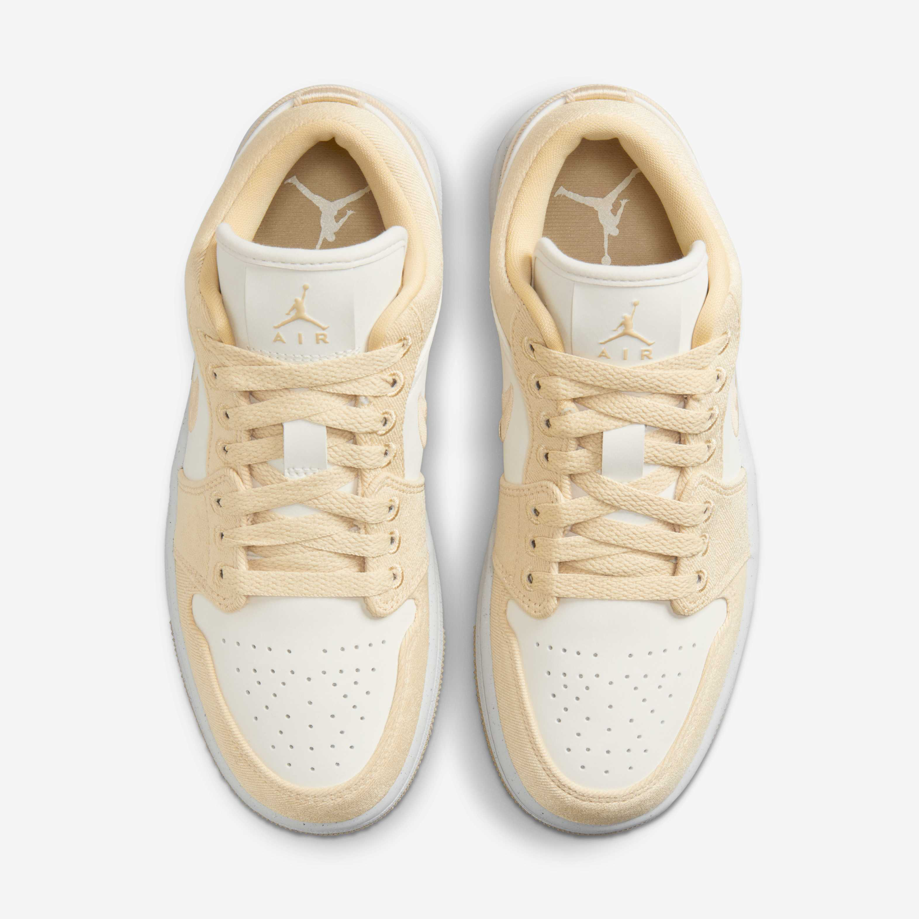 Air Jordan 1 Low SE image number 3