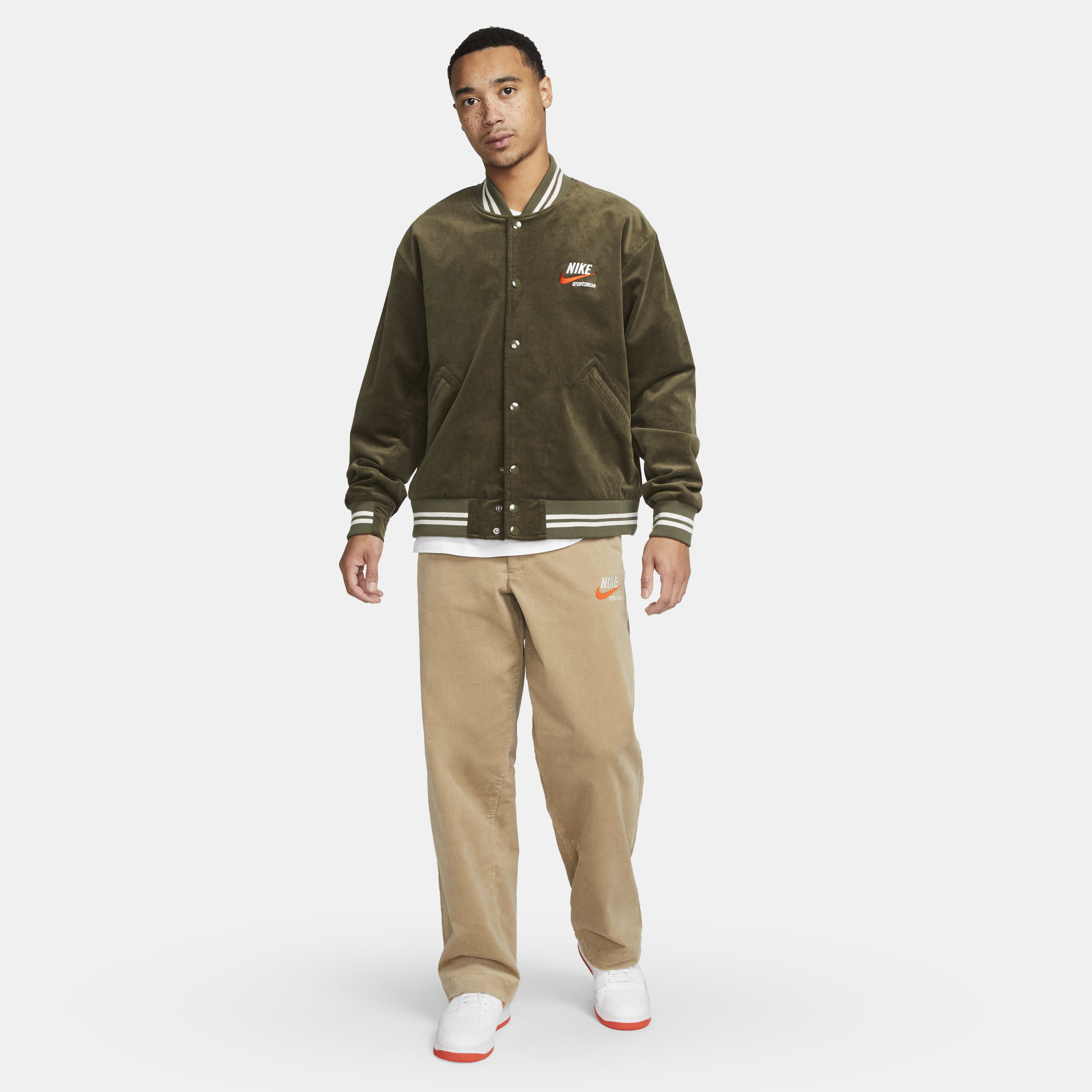 Nike Sportswear Trend image number 5