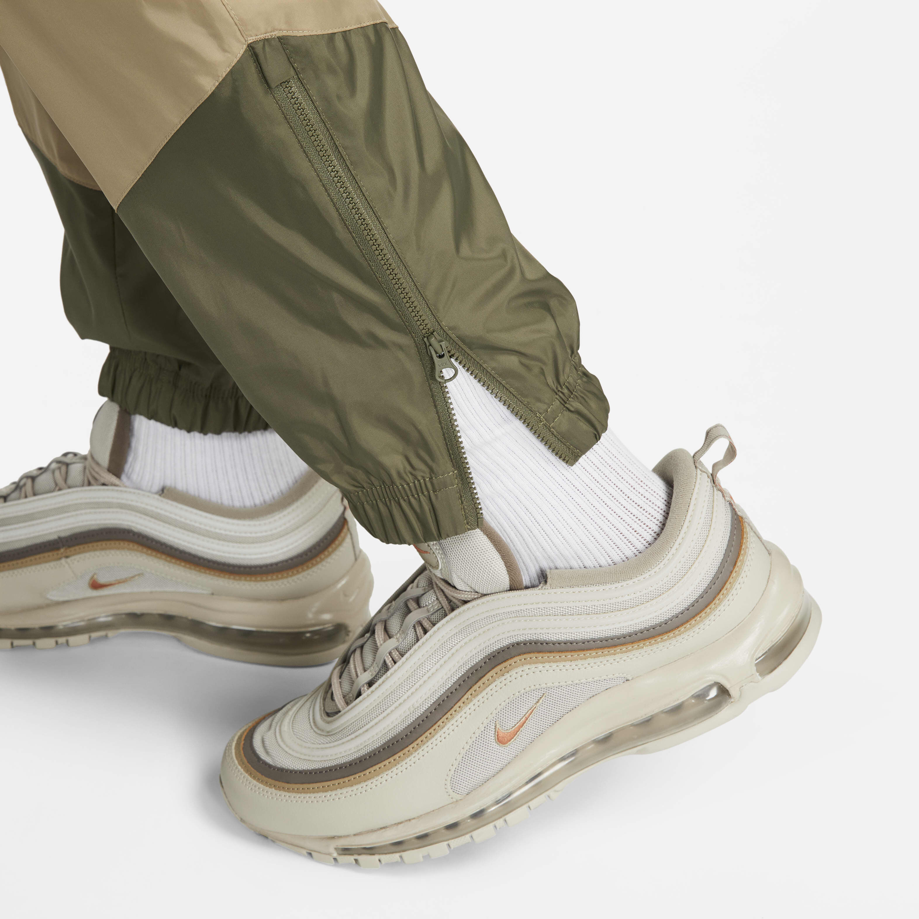 Nike Windrunner image number 5