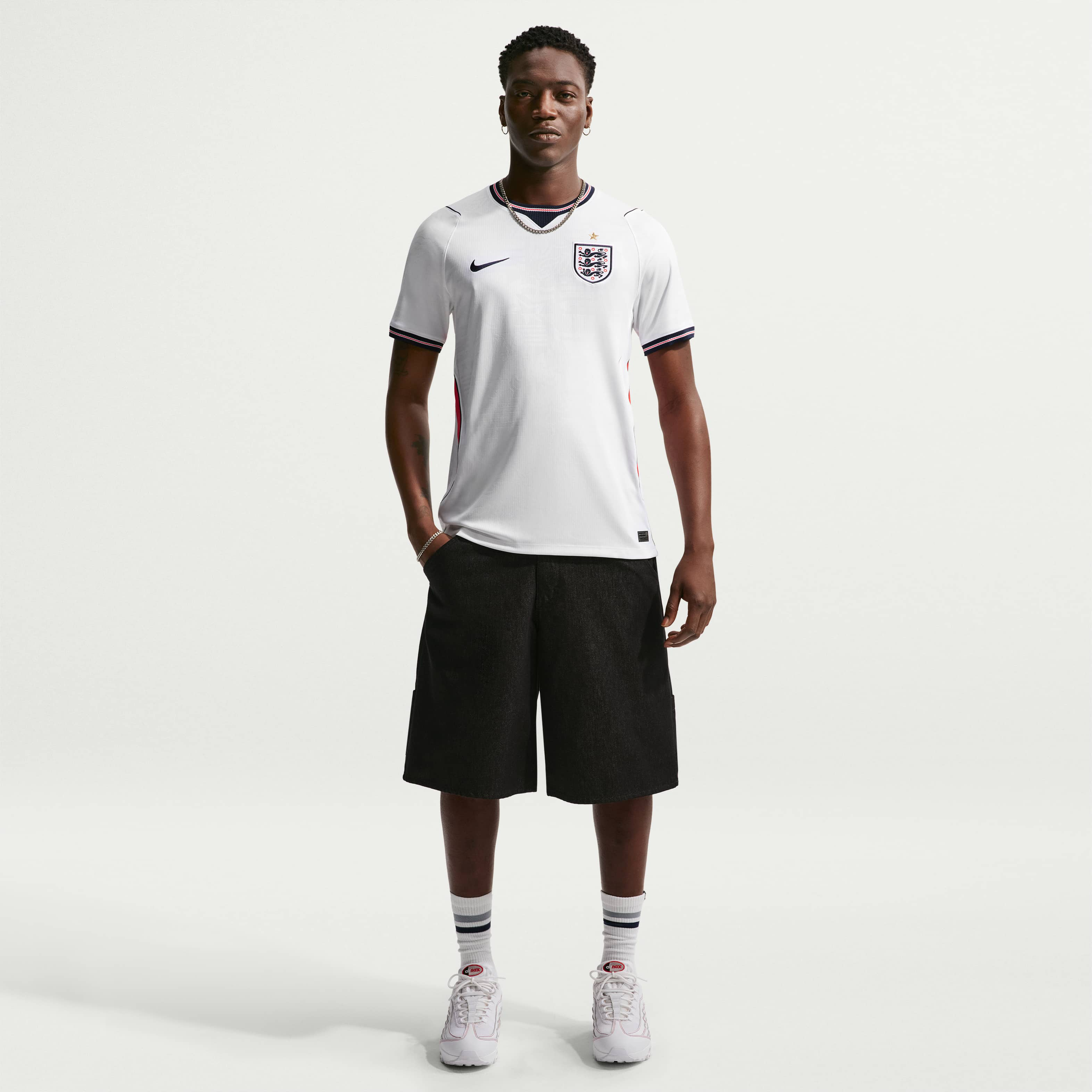 إنجلترا 2026 ستيديوم الأساسي image number 3