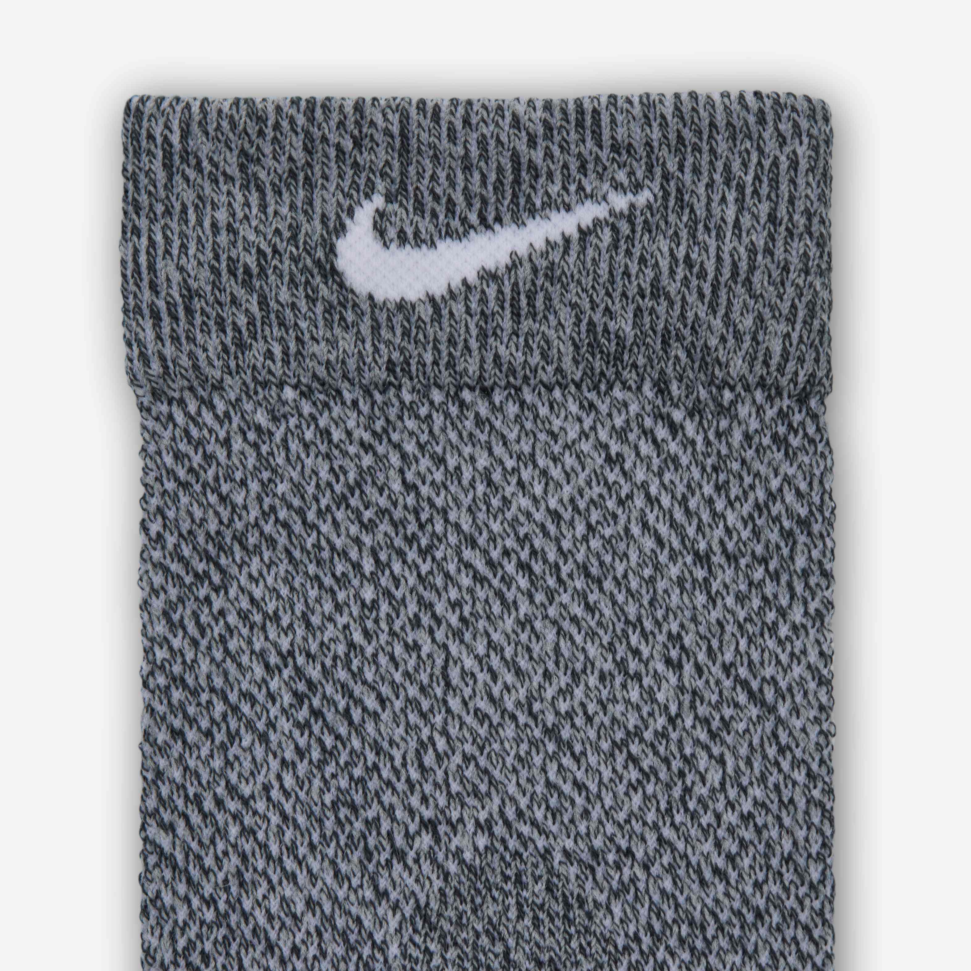Nike Running Lightweight image number 3