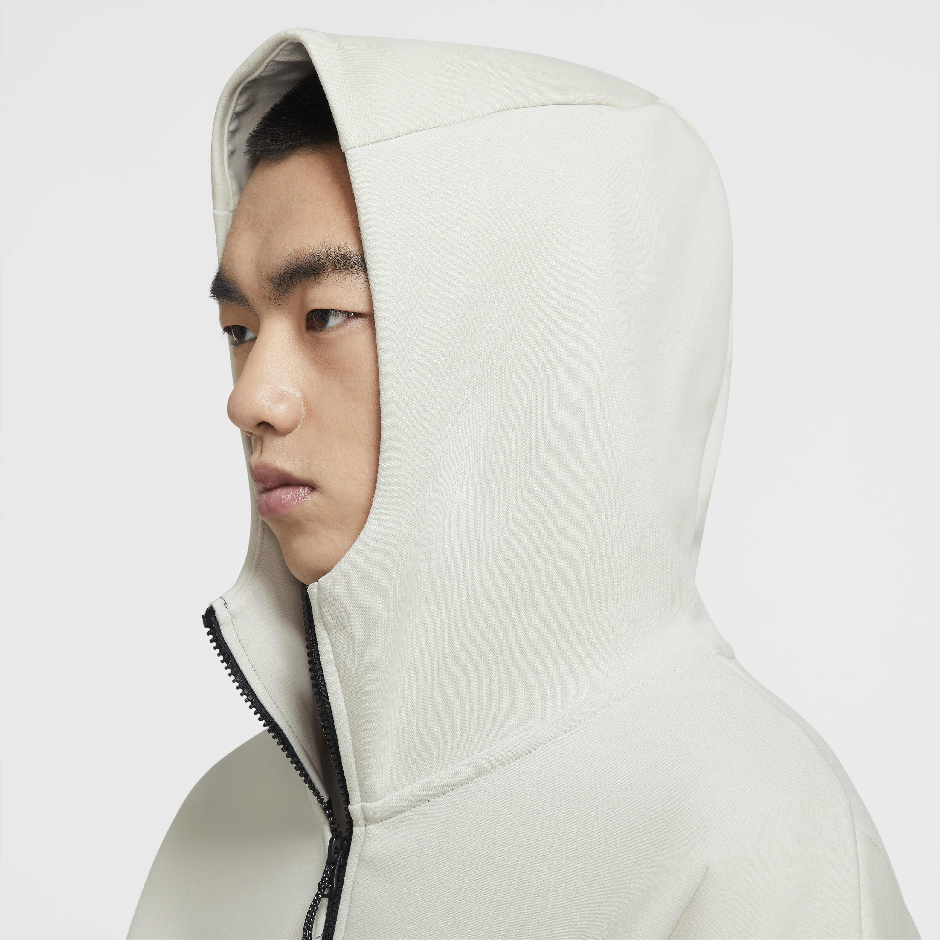 Nike Sportswear Tech Fleece image number 2