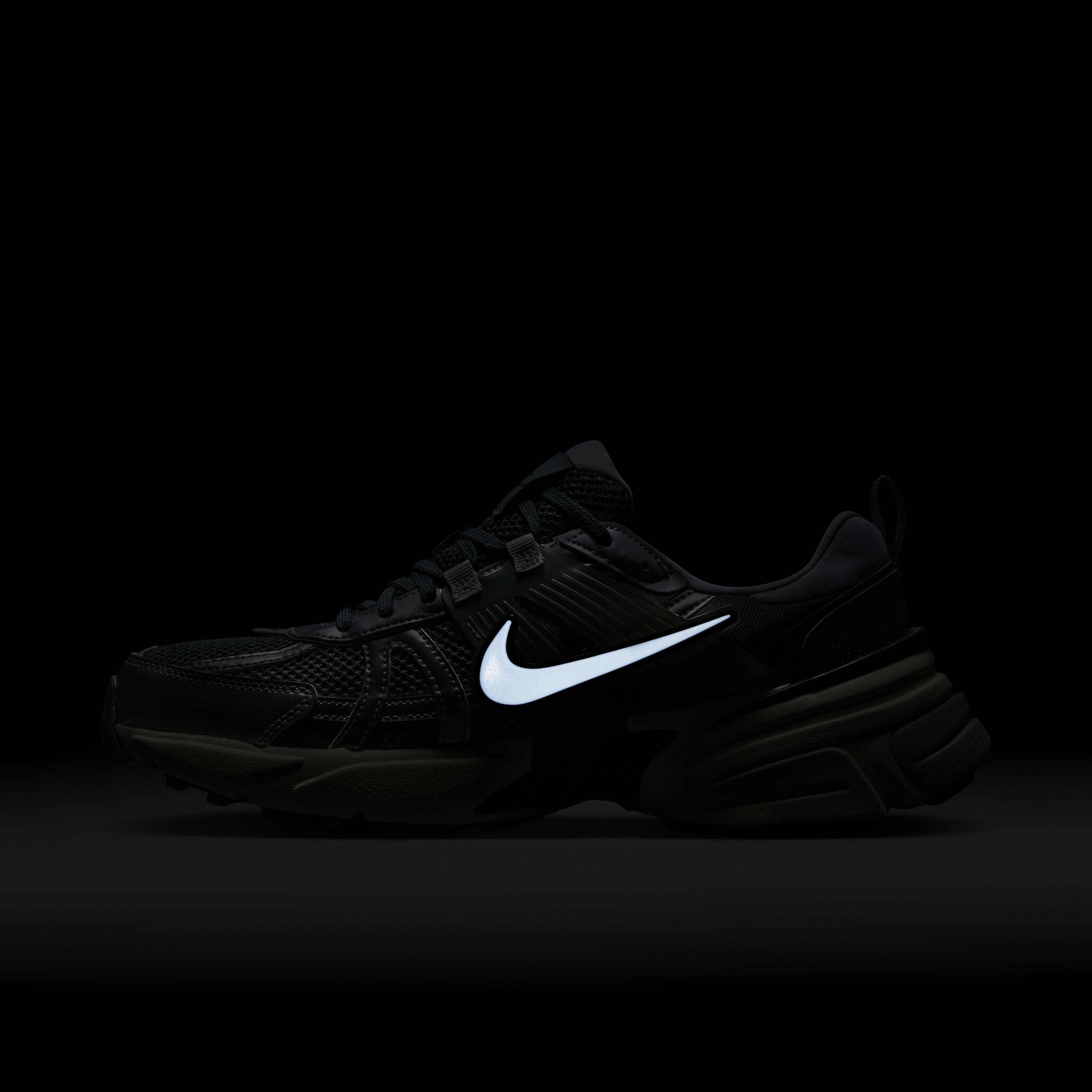 Nike V2K Run image number 8