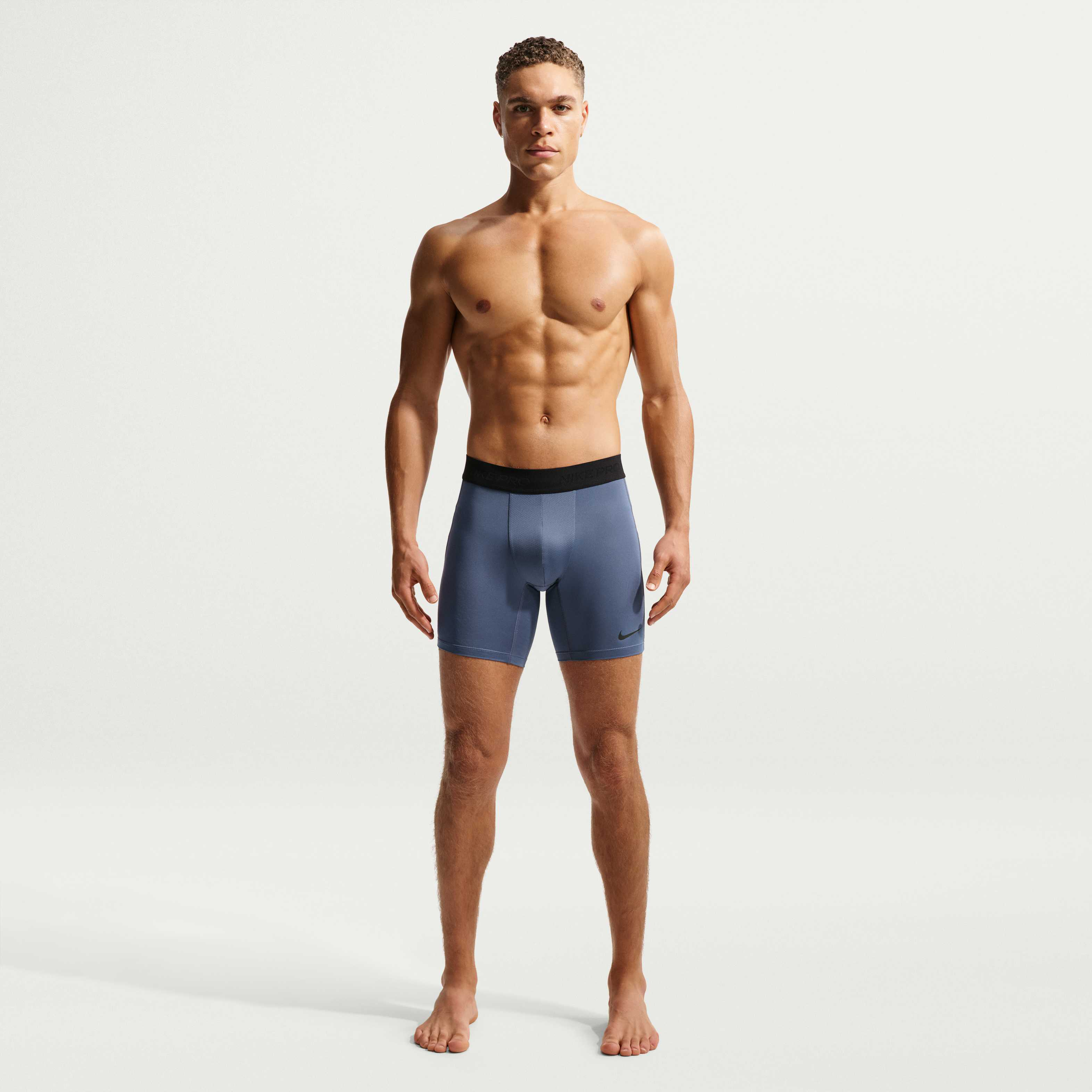 Nike Pro image number 0